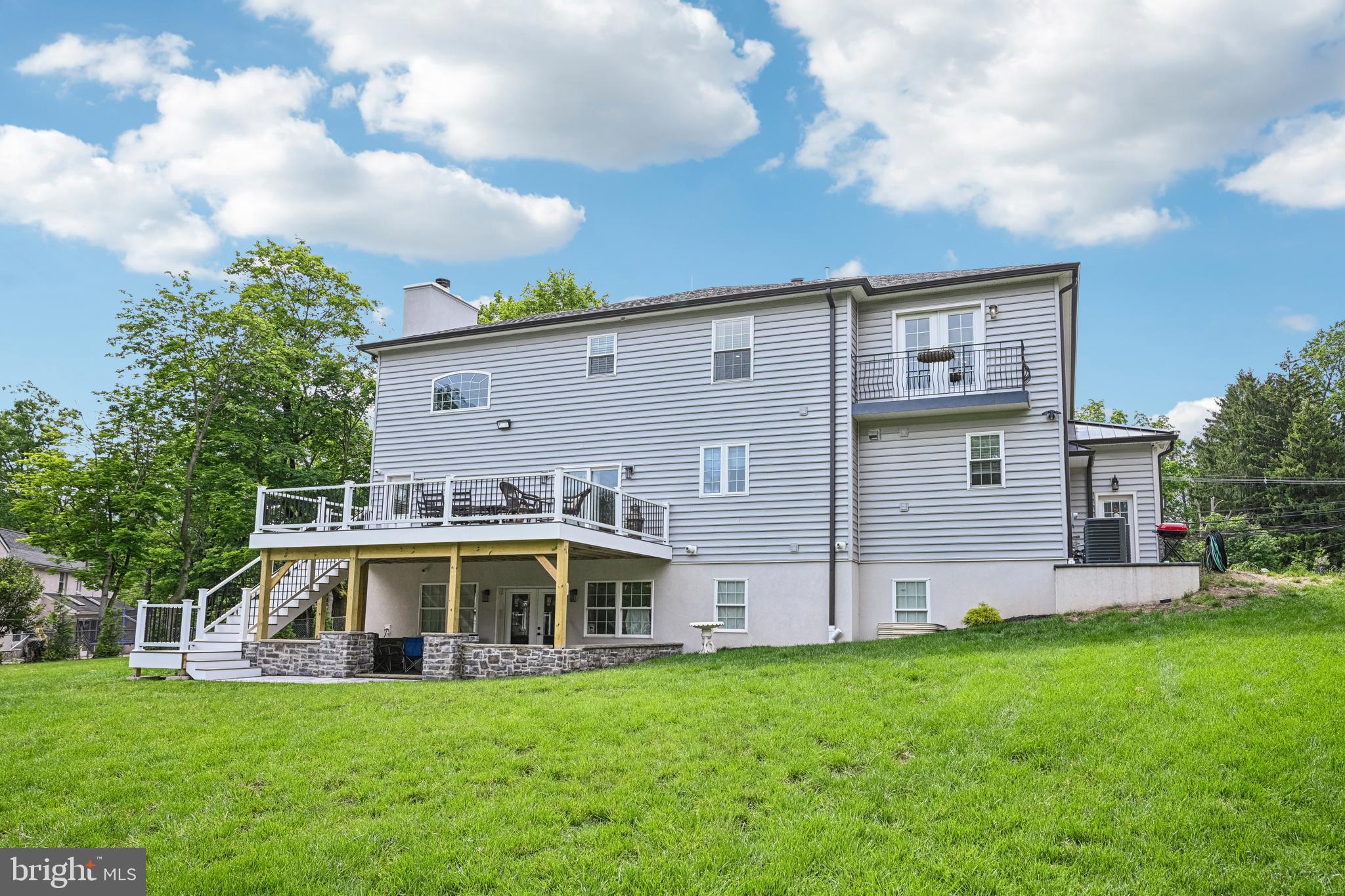 HUNTINGDON VALLEY - Residential
