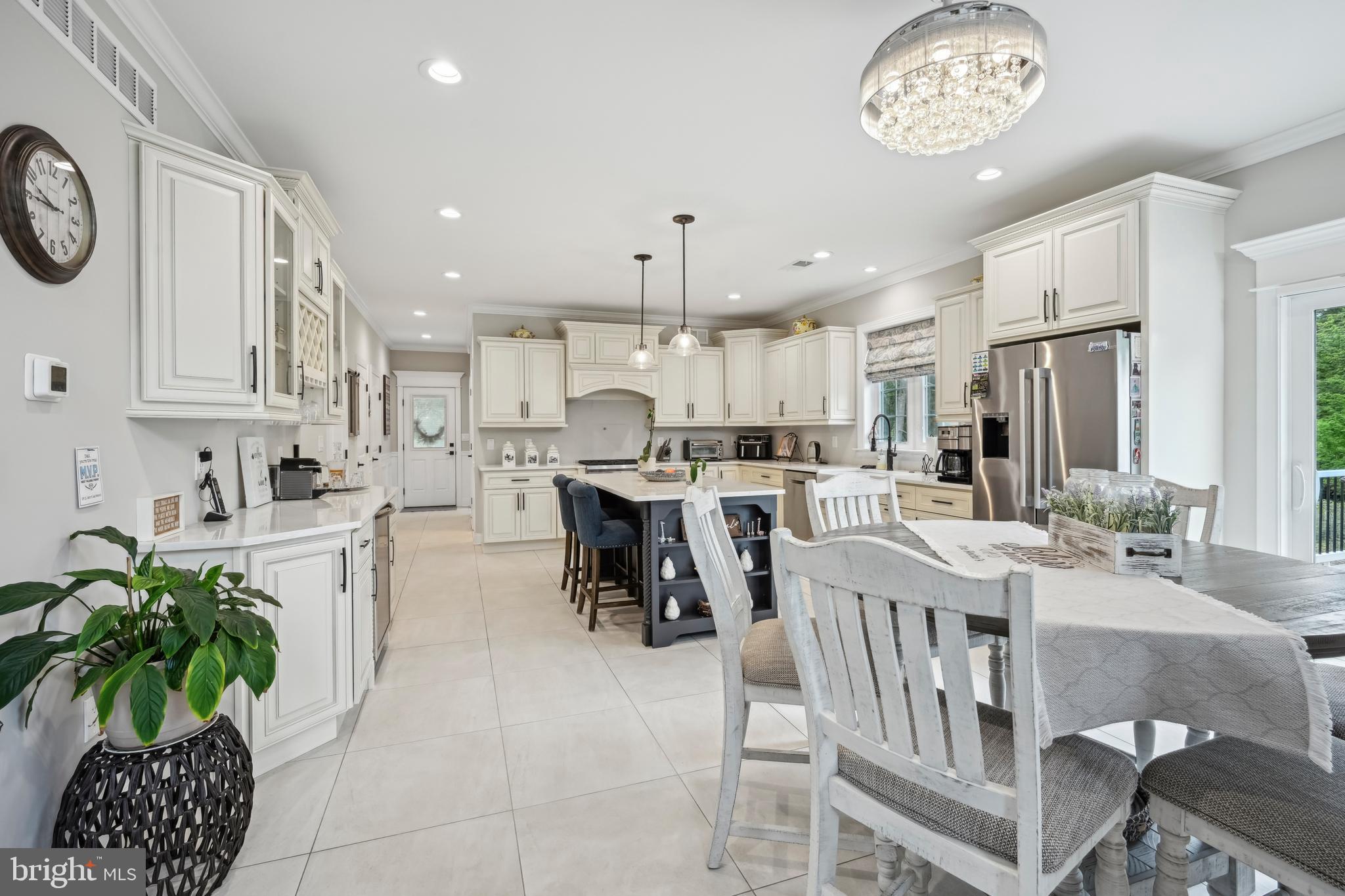 HUNTINGDON VALLEY - Residential