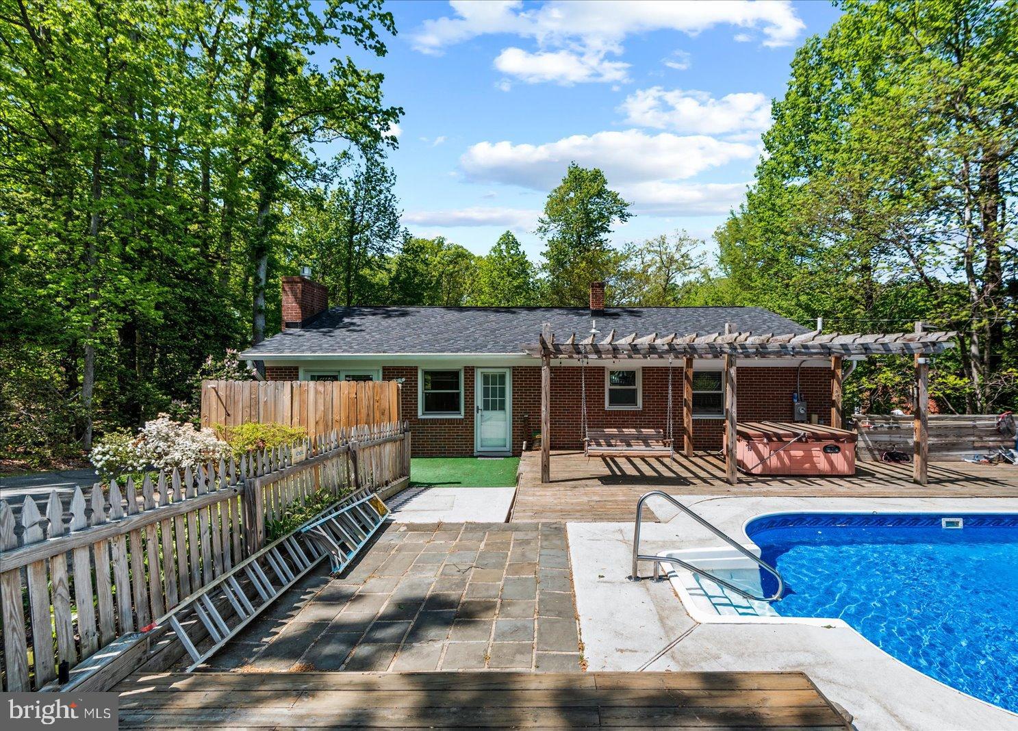 BRAEHEAD WOODS - Residential