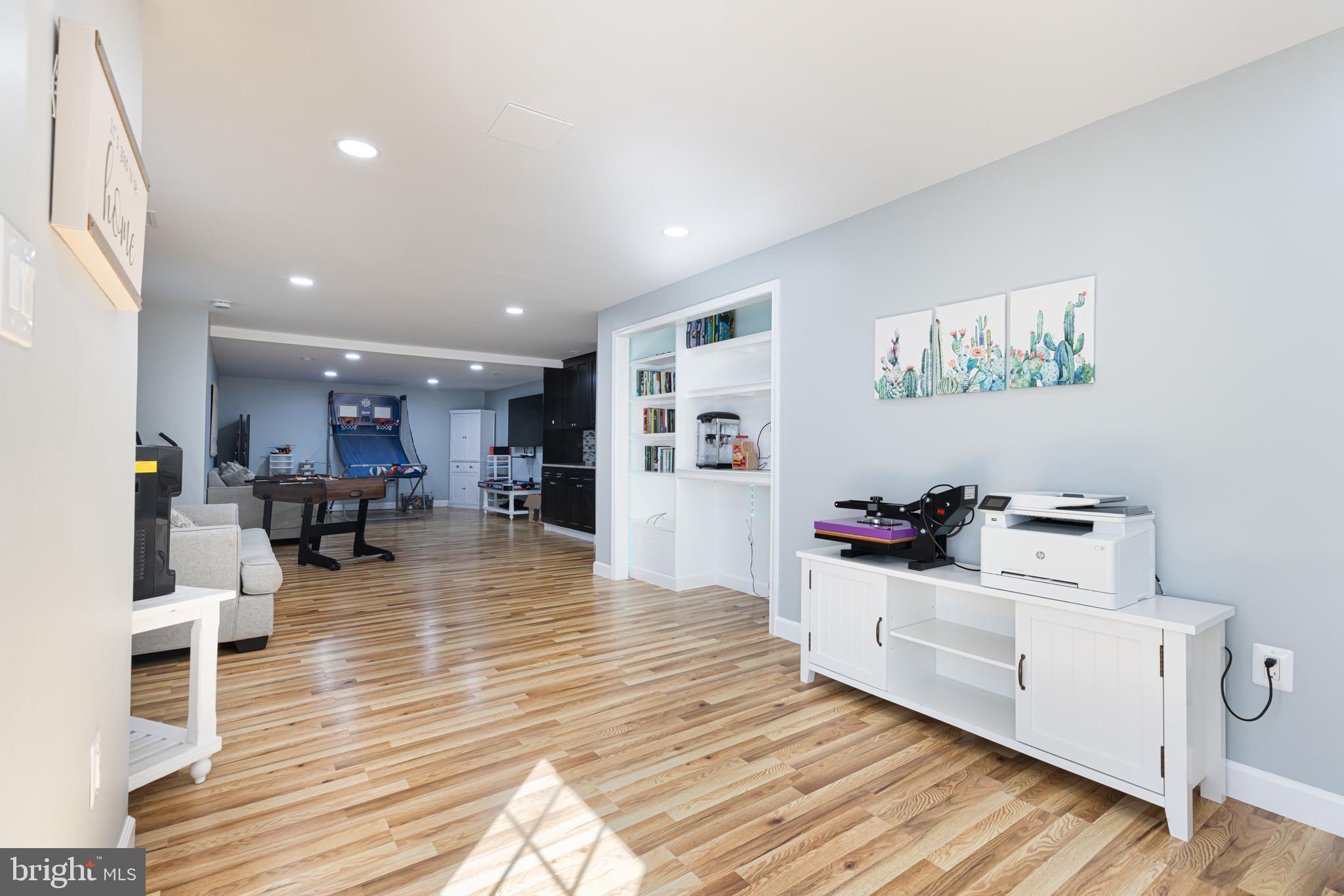 BRIDLEWOOD - Residential