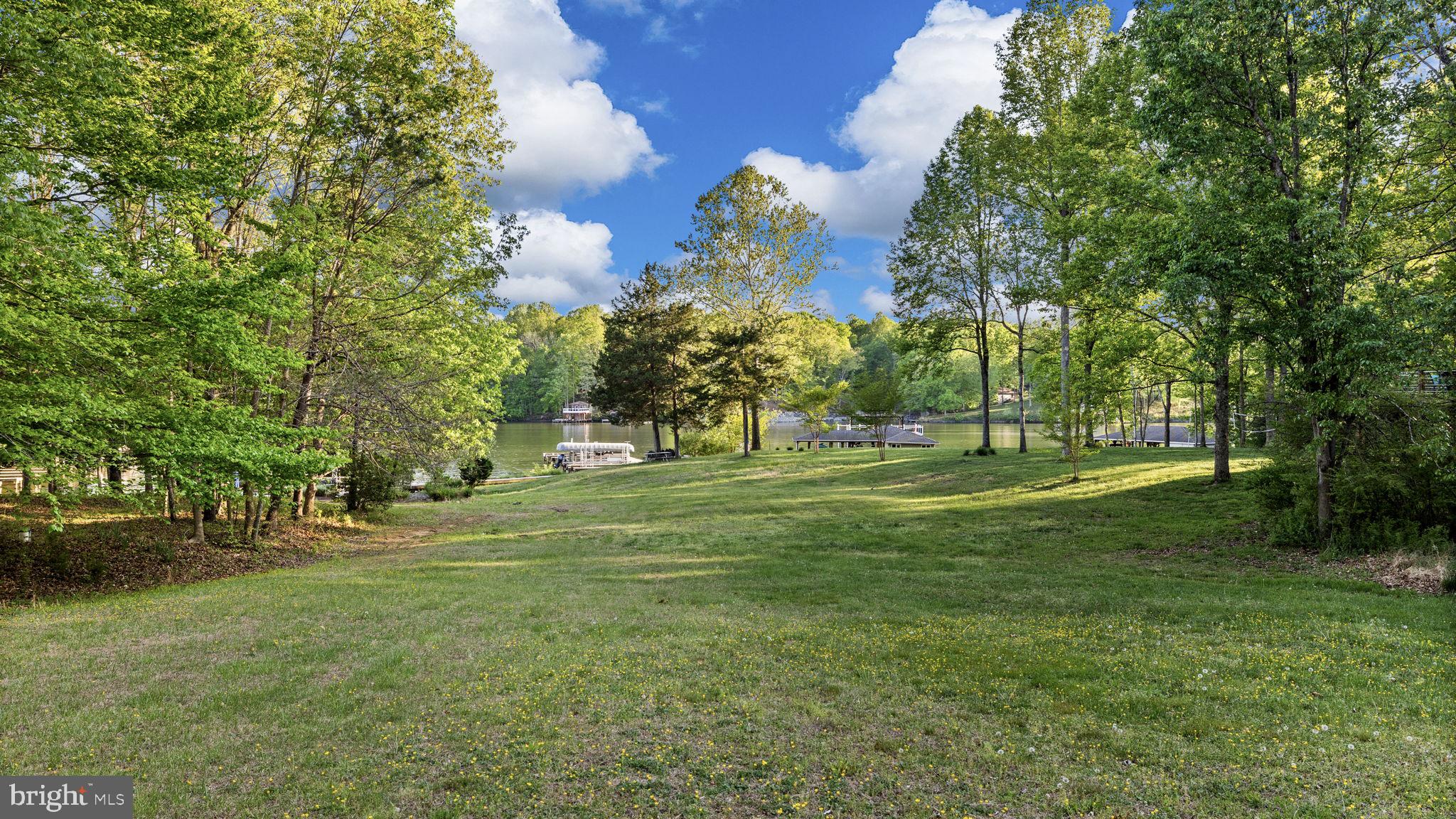 WYNDEMERE - Residential