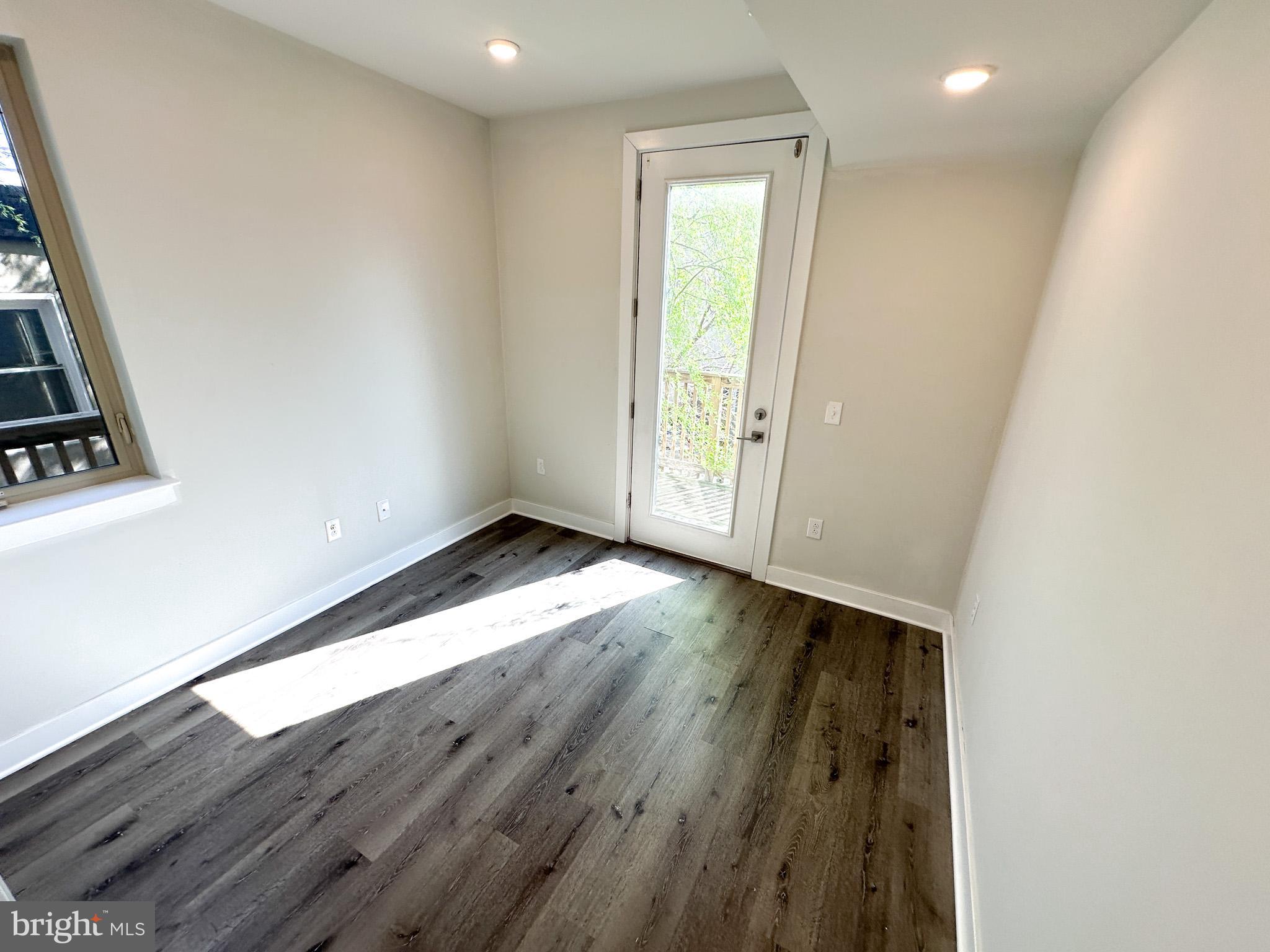 EAST KENSINGTON - Residential Lease