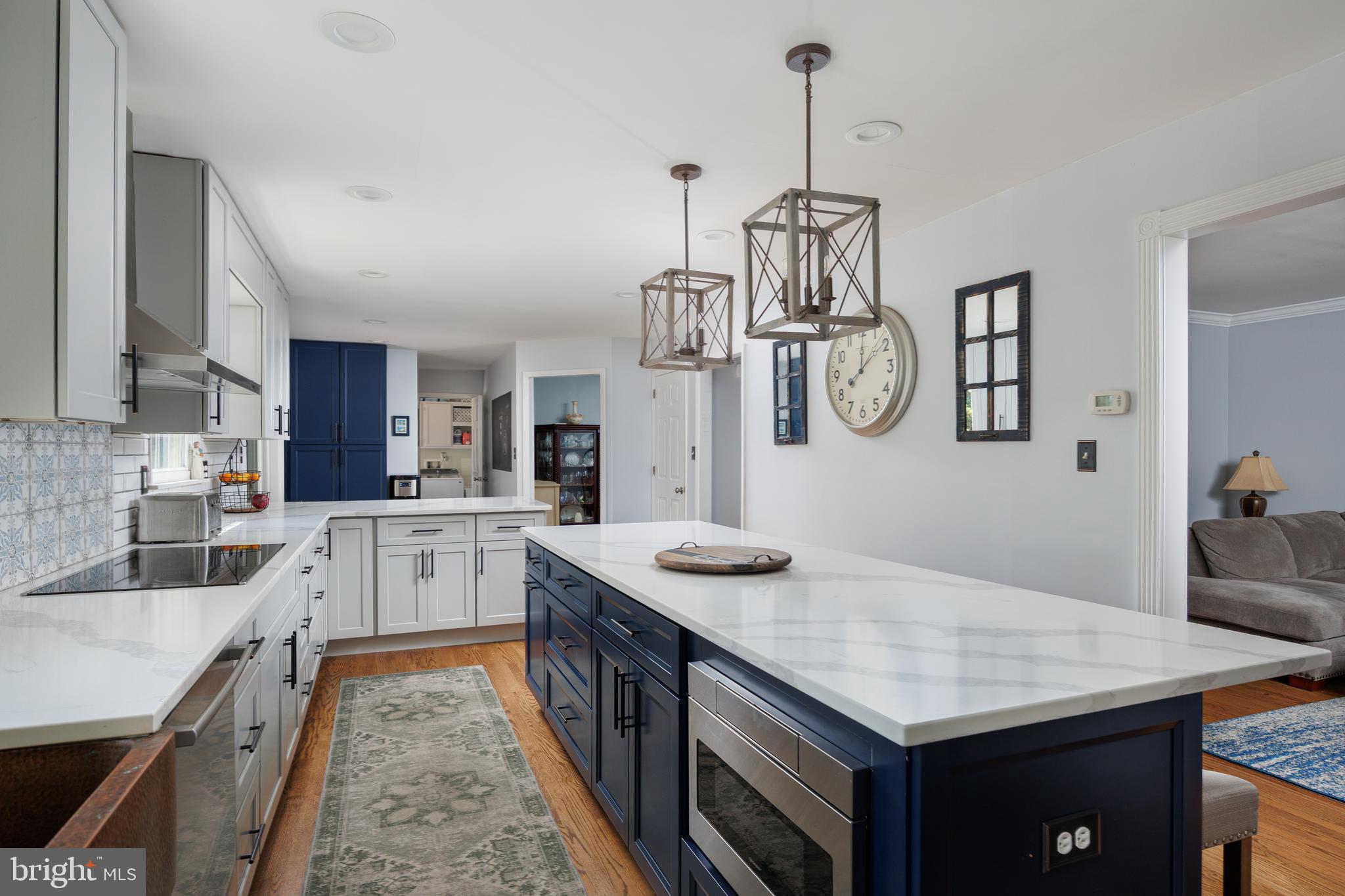 ADVOCATE HILL FARMS - Residential