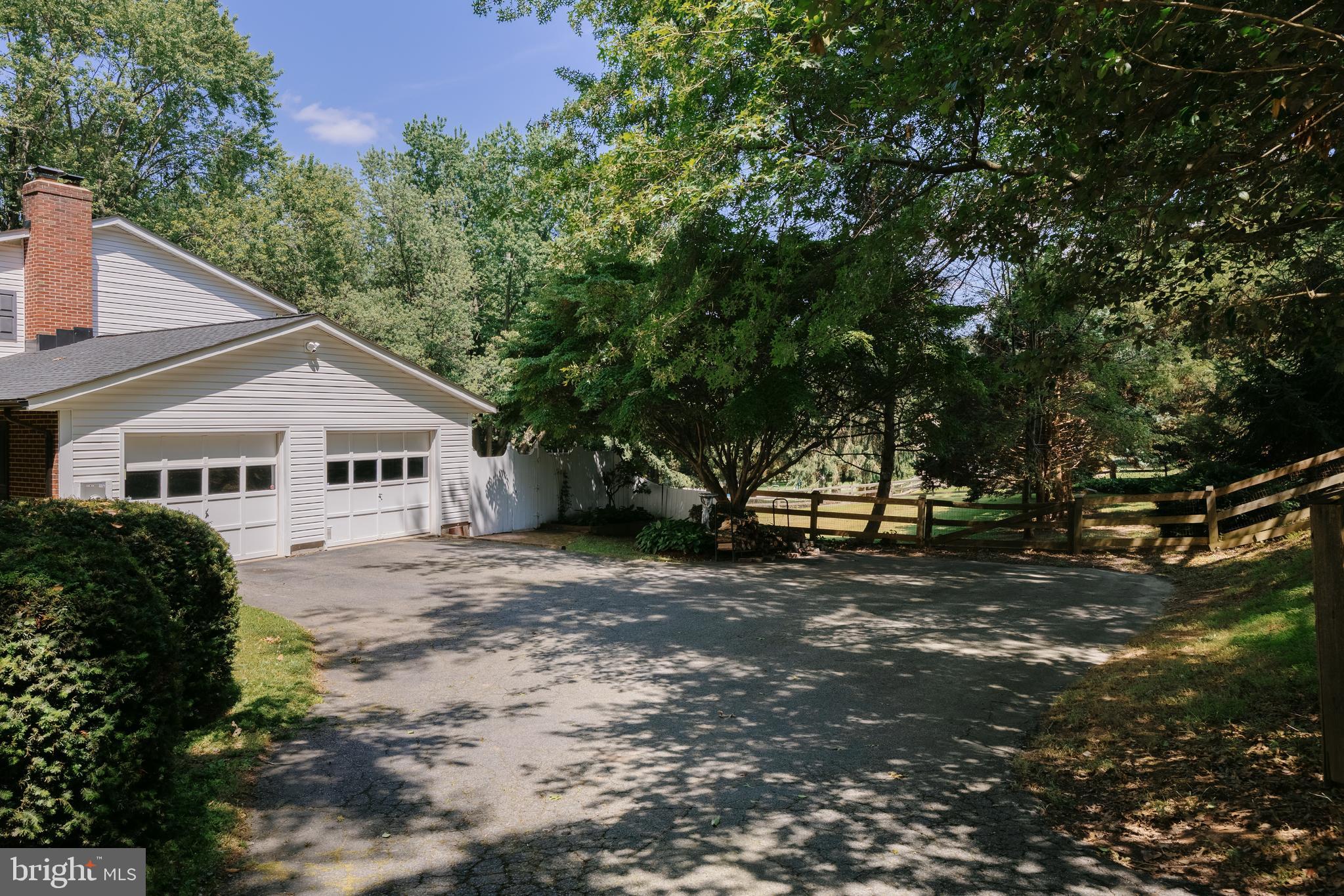 ADVOCATE HILL FARMS - Residential