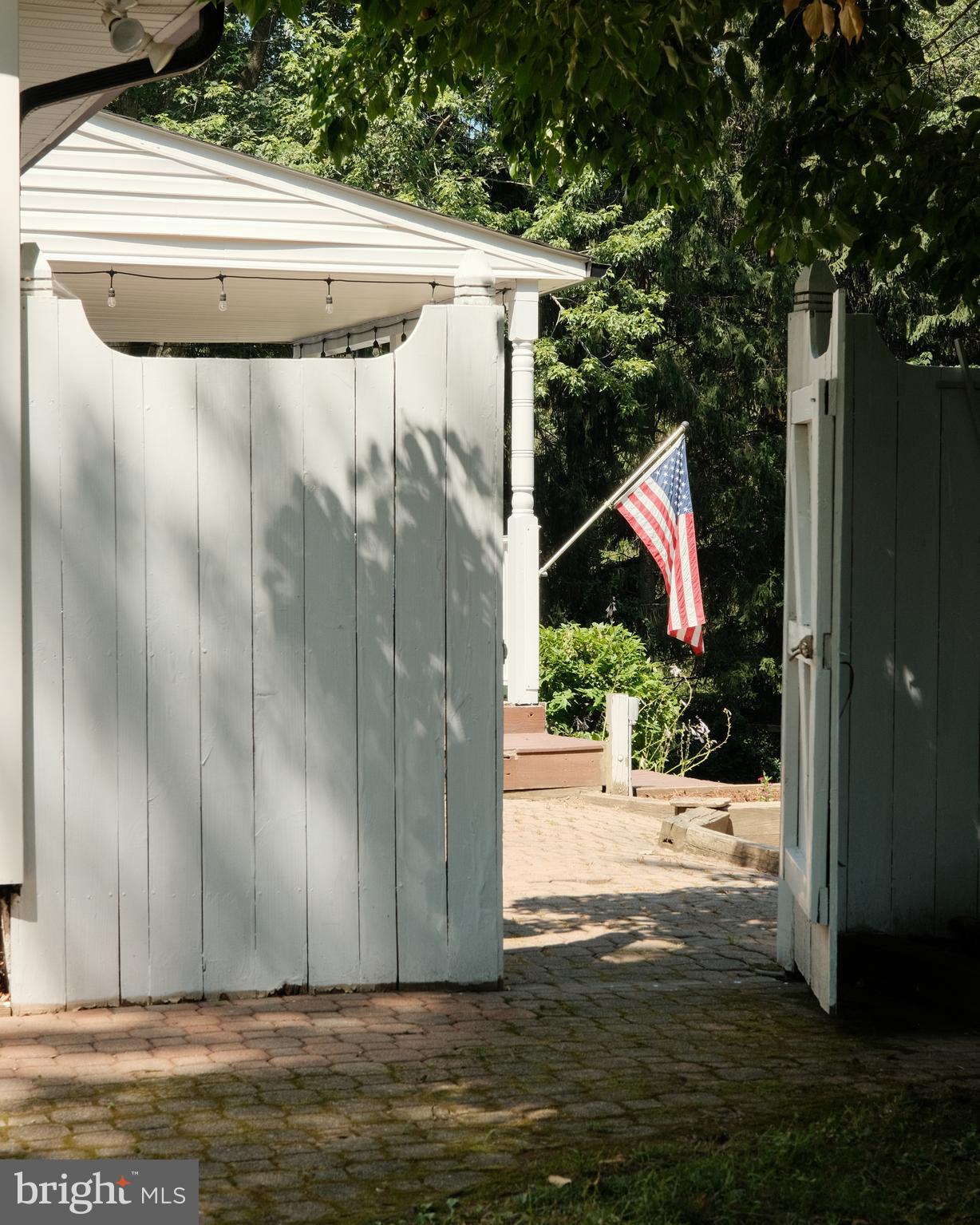ADVOCATE HILL FARMS - Residential