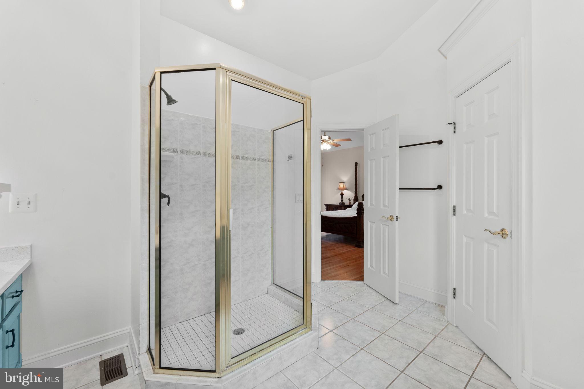 CLAIRMONT MANOR - Residential