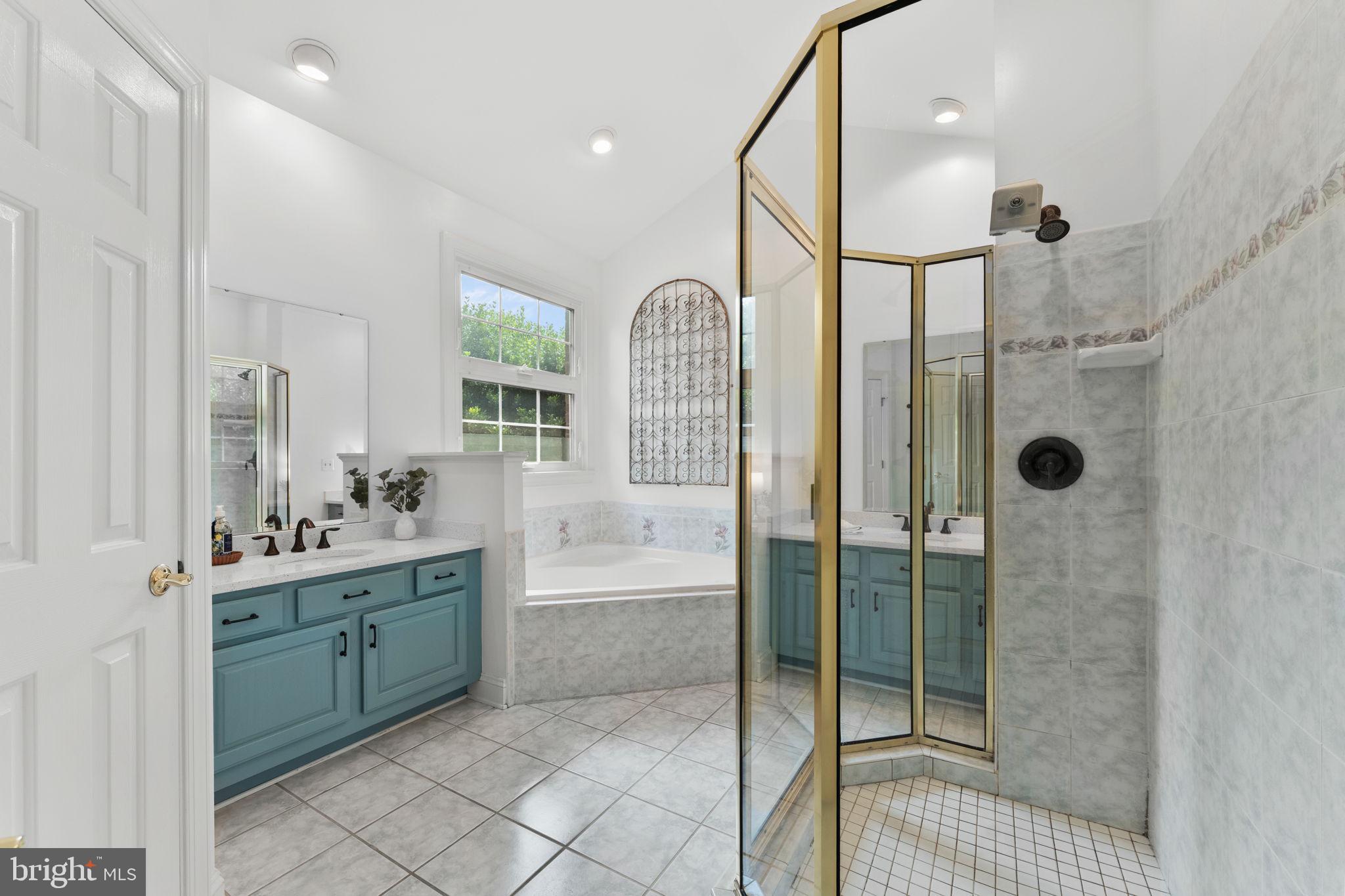 CLAIRMONT MANOR - Residential
