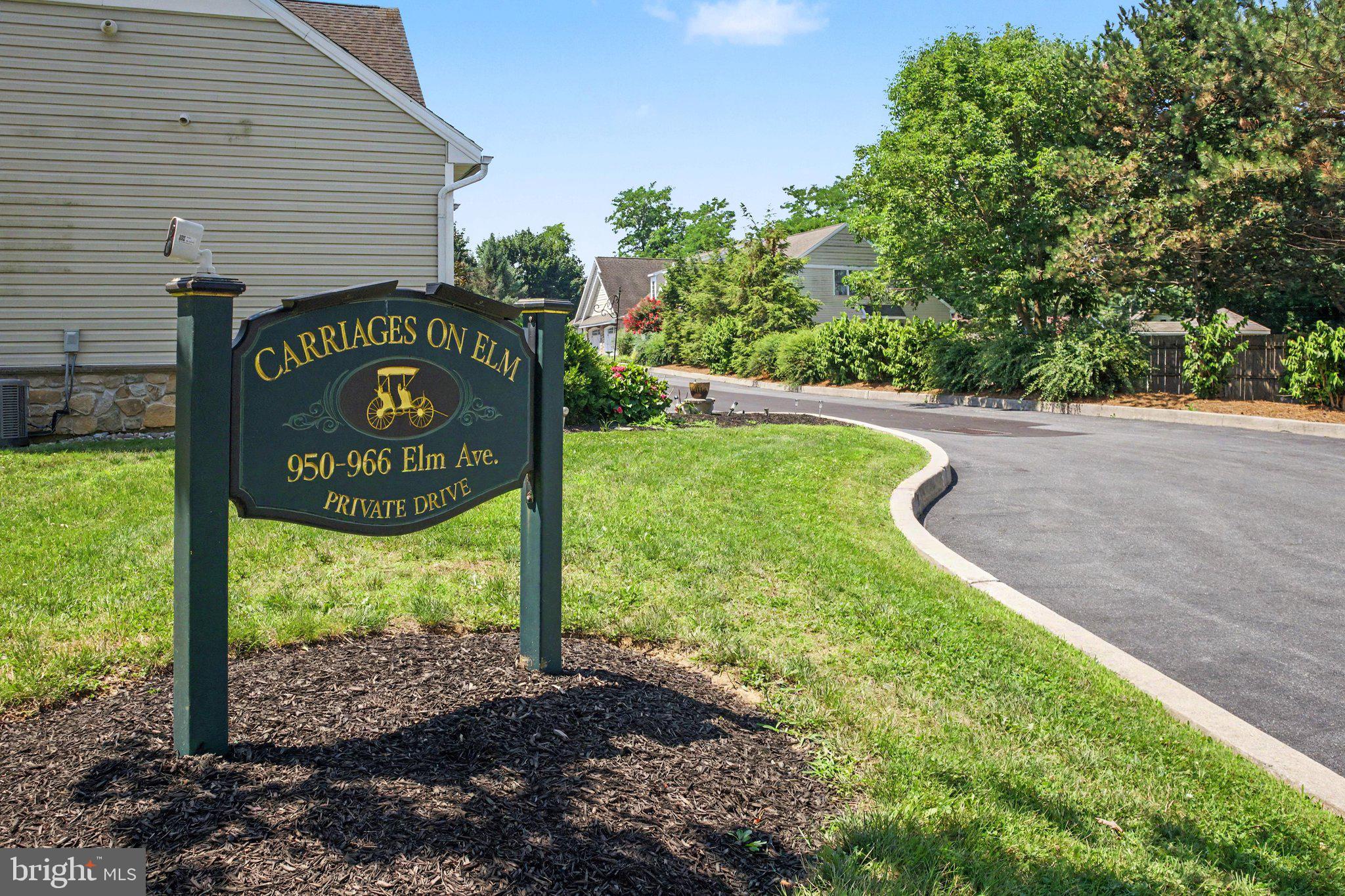 CARRIAGES ON ELM - Residential