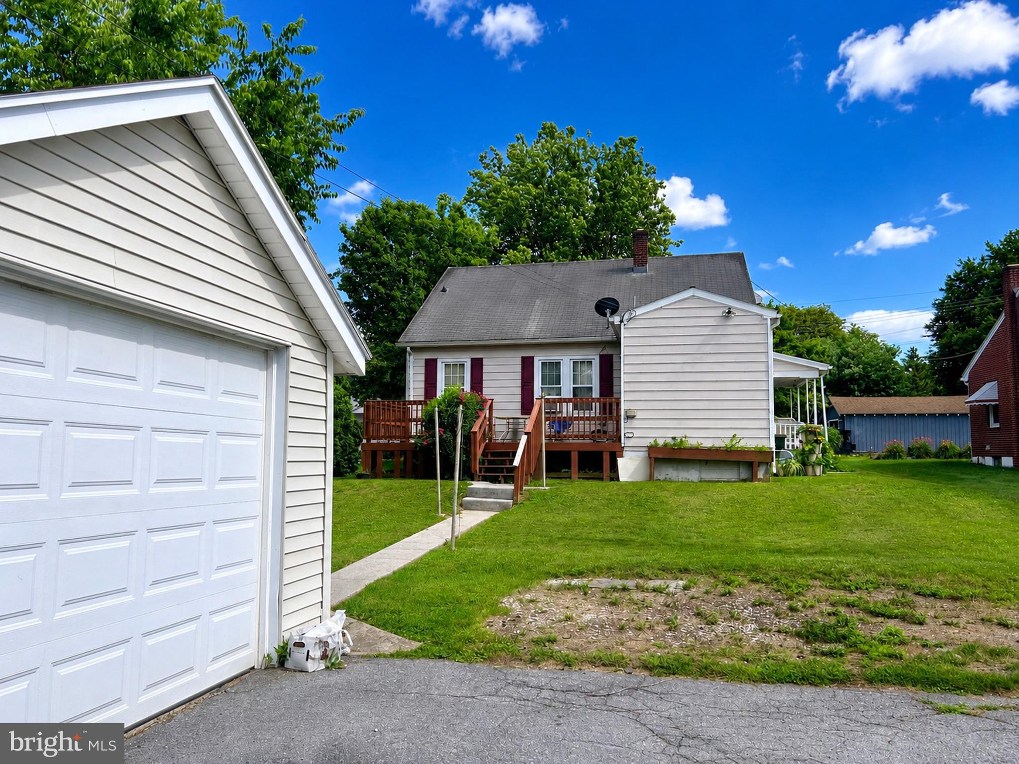 SOUTH LEBANON TOWNSHIP - Residential
