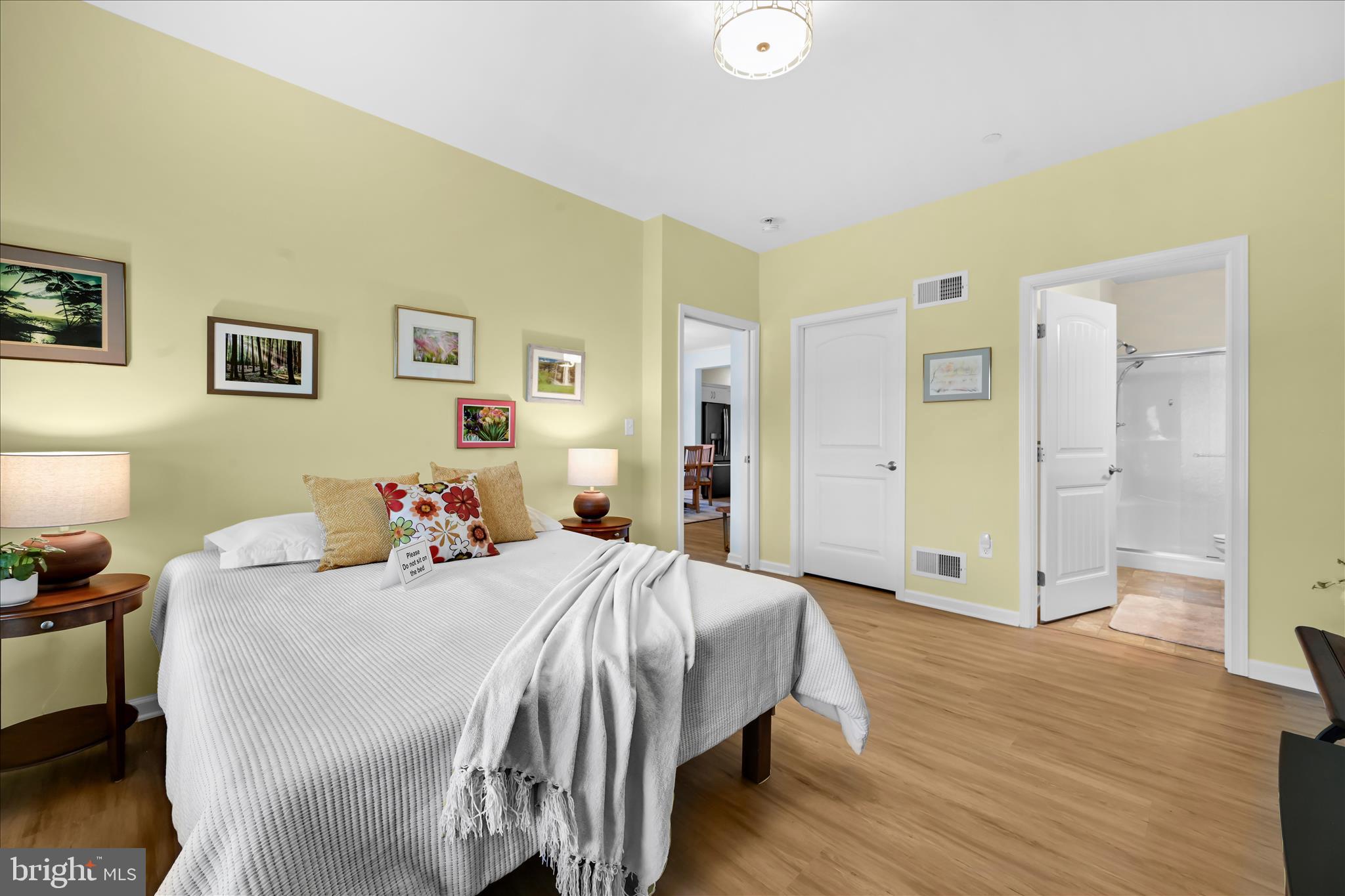 WOODS EDGE - Residential