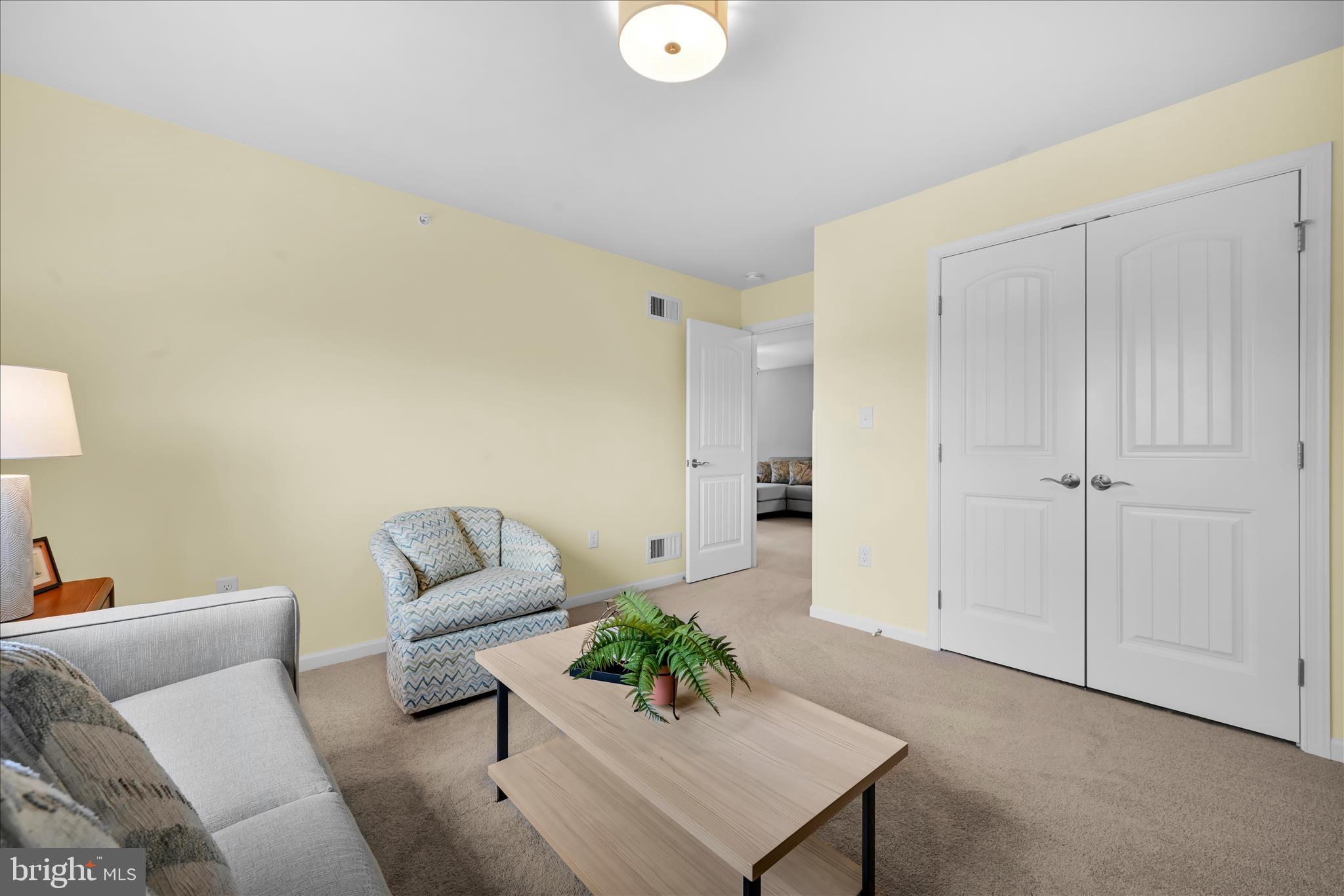 WOODS EDGE - Residential