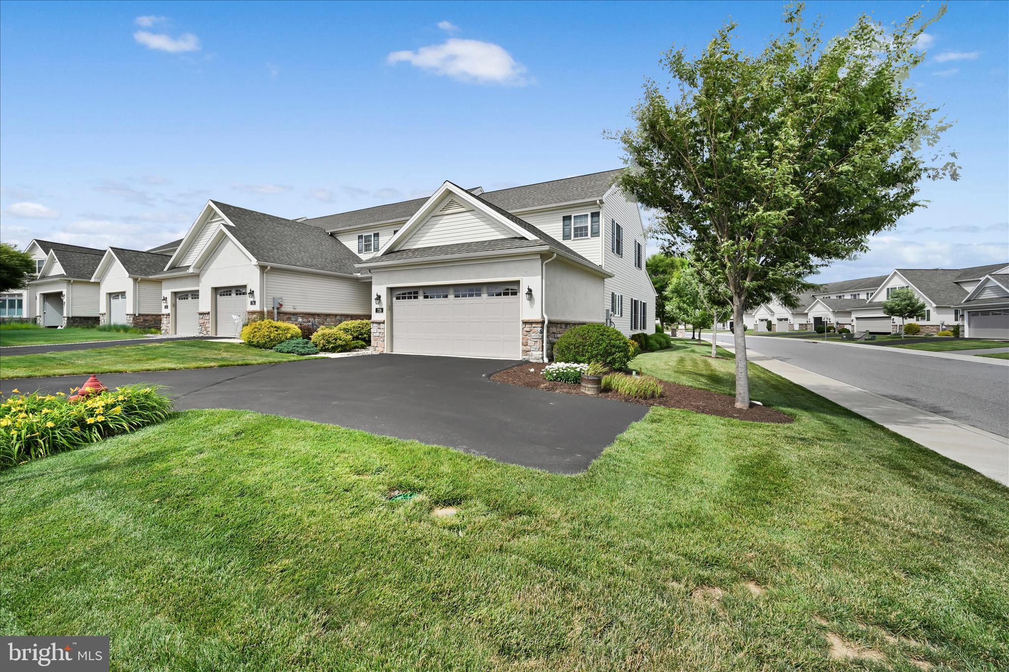 WOODS EDGE - Residential