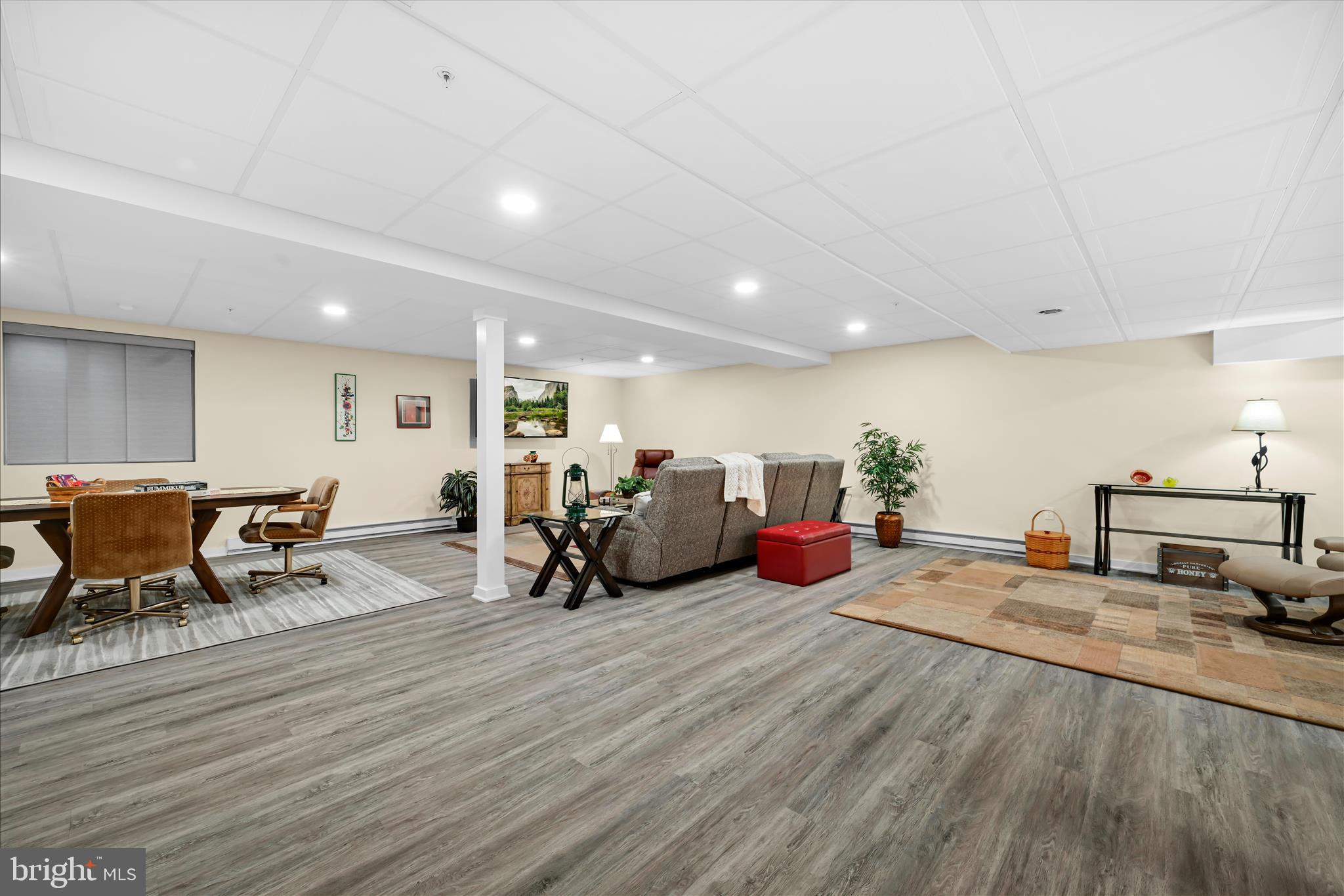 WOODS EDGE - Residential