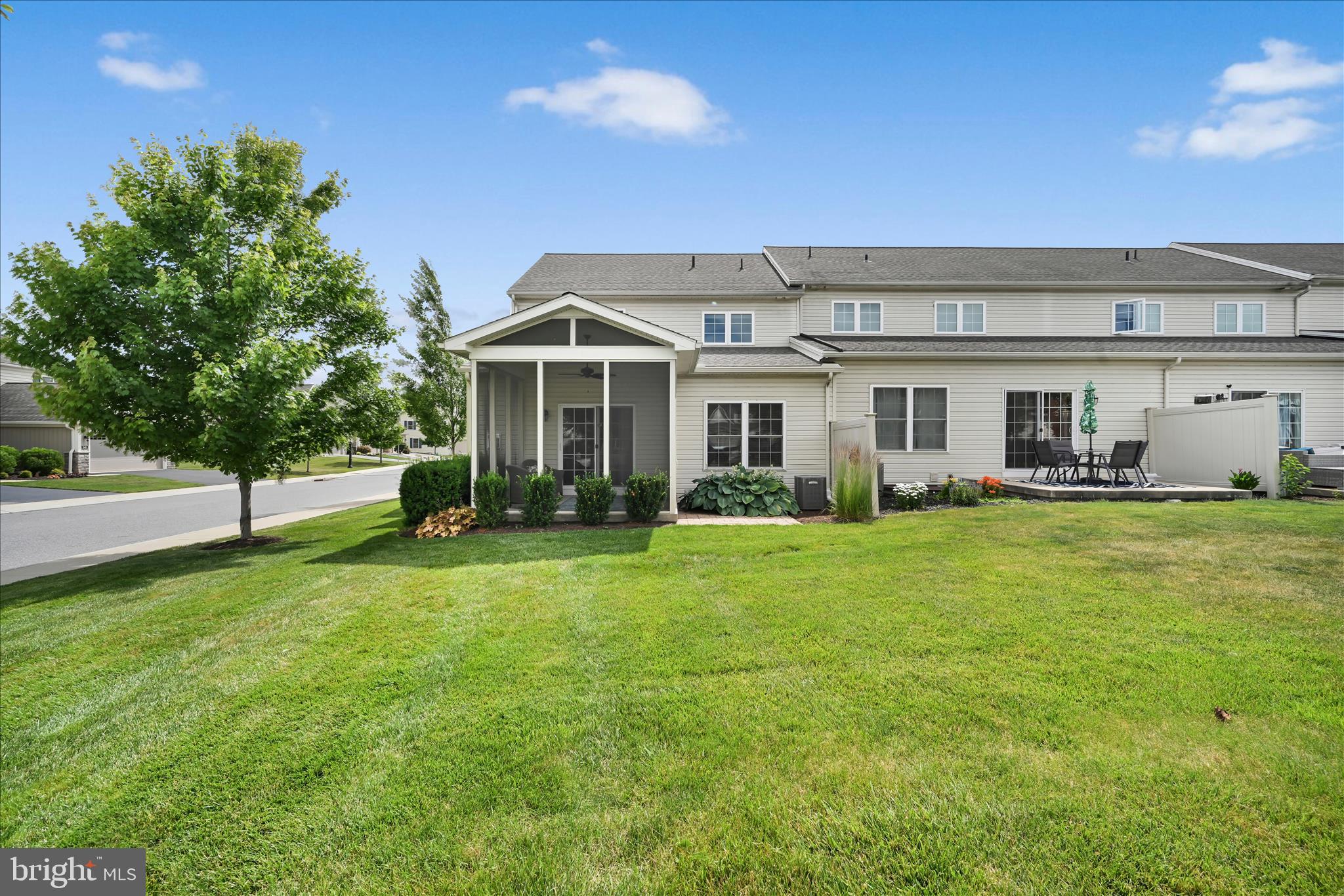 WOODS EDGE - Residential