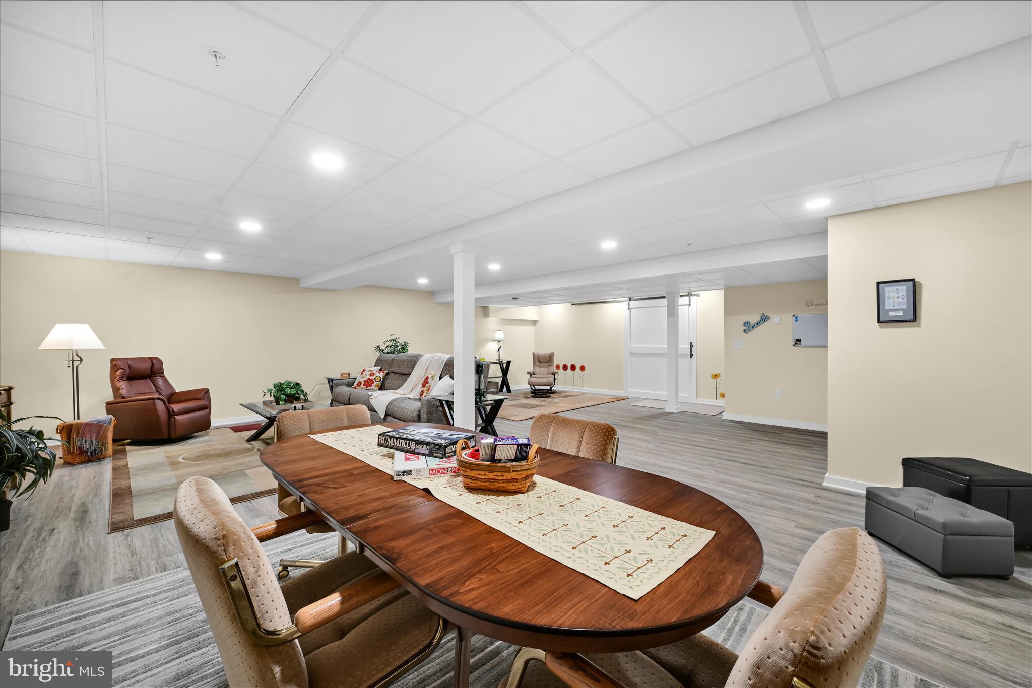 WOODS EDGE - Residential