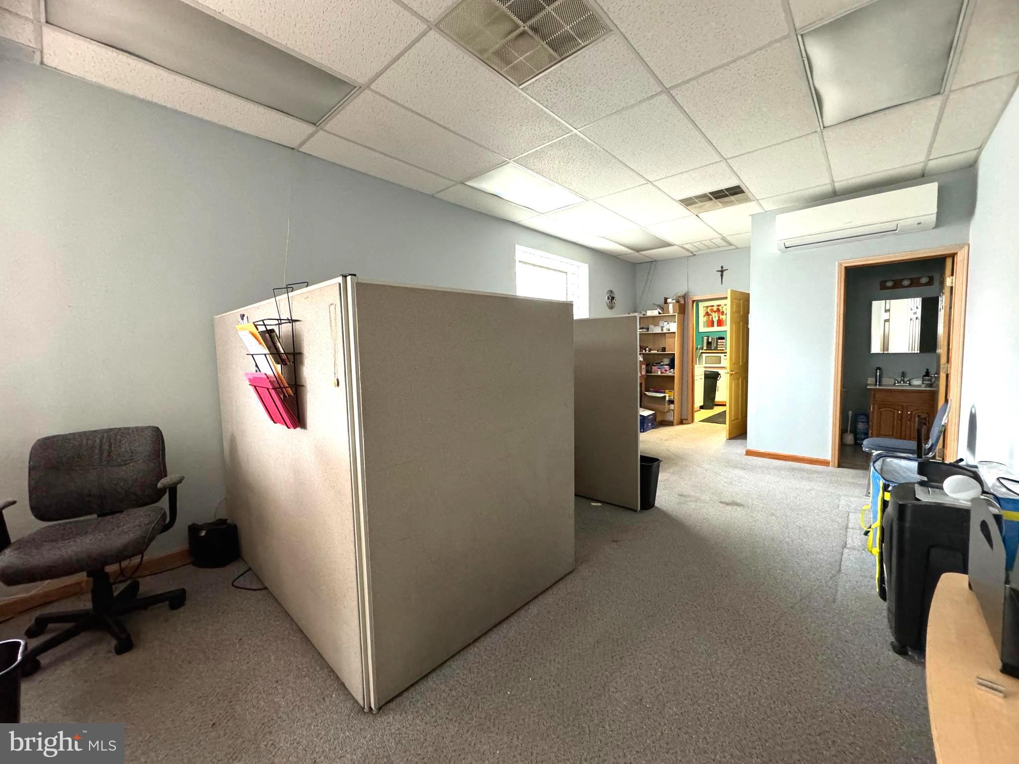 PORT RICHMOND - Commercial Sale