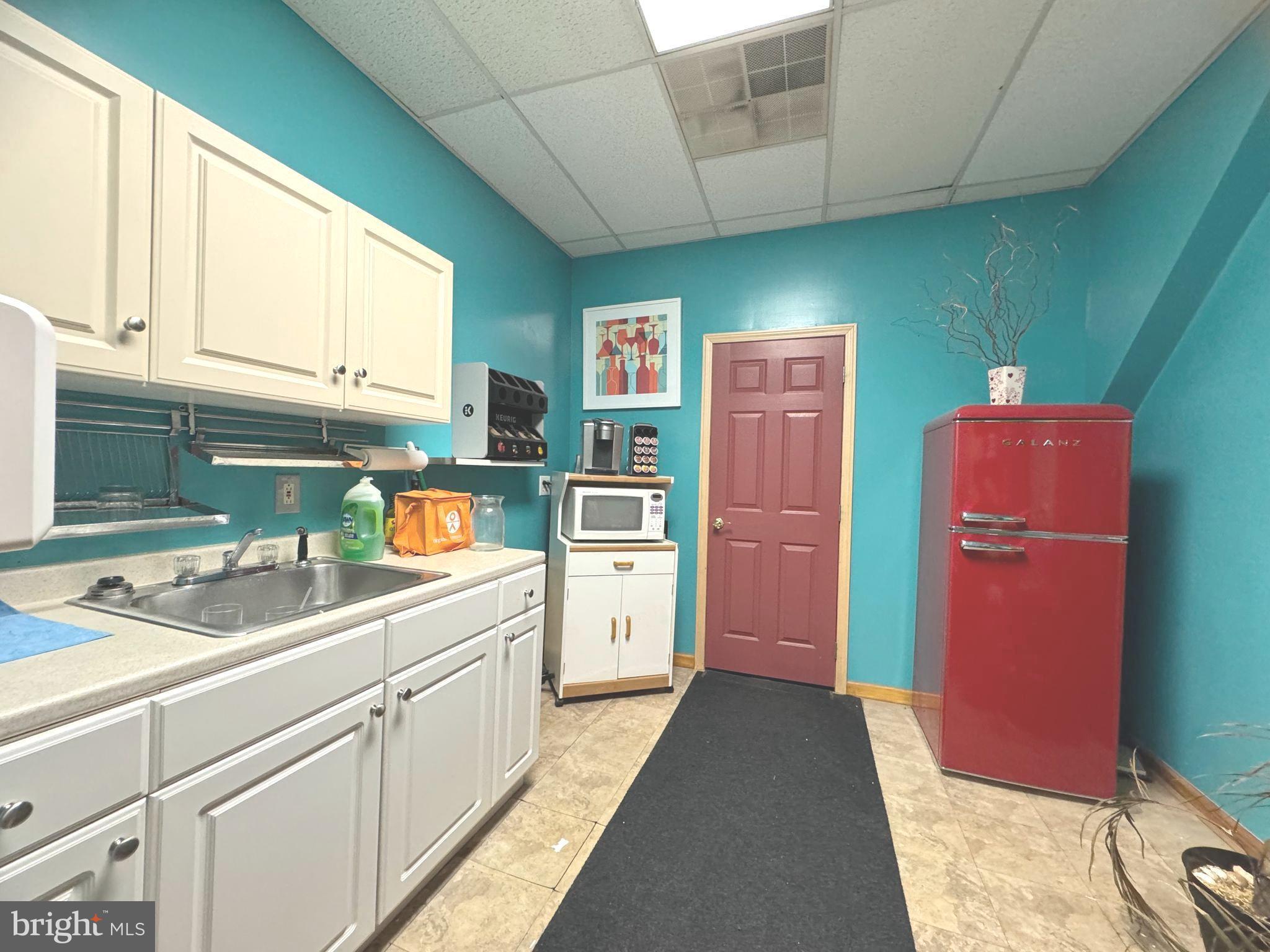PORT RICHMOND - Commercial Sale