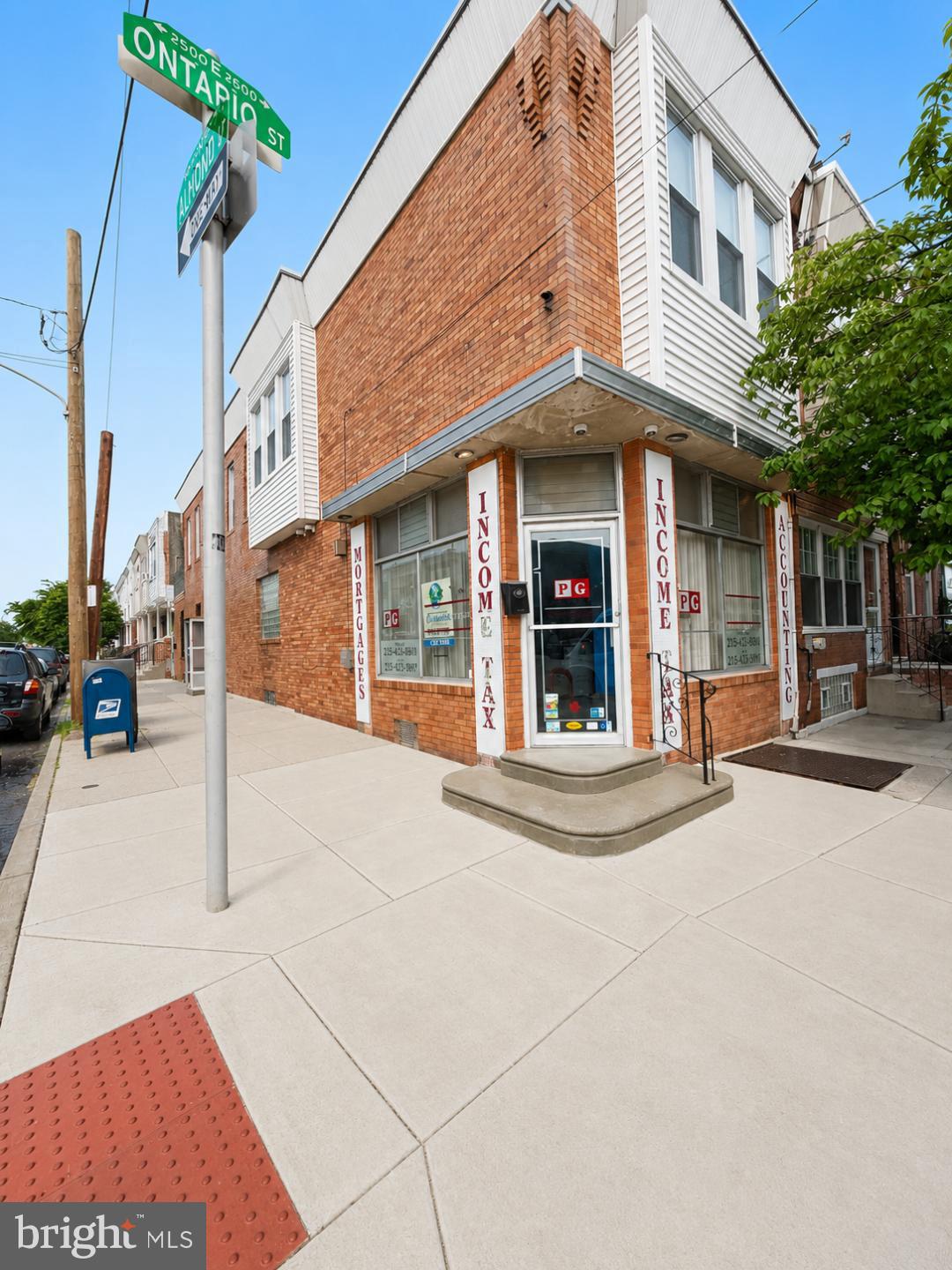 PORT RICHMOND - Commercial Sale