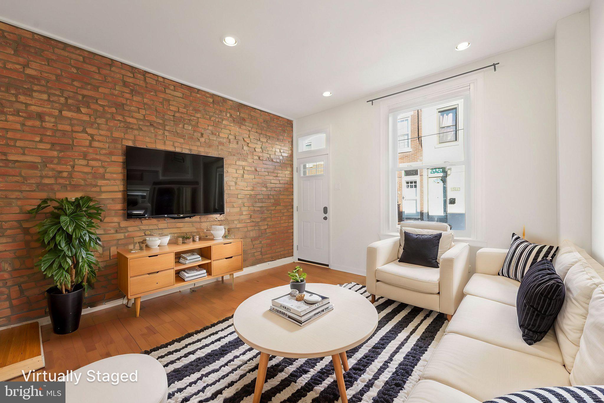FAIRMOUNT - Residential Lease
