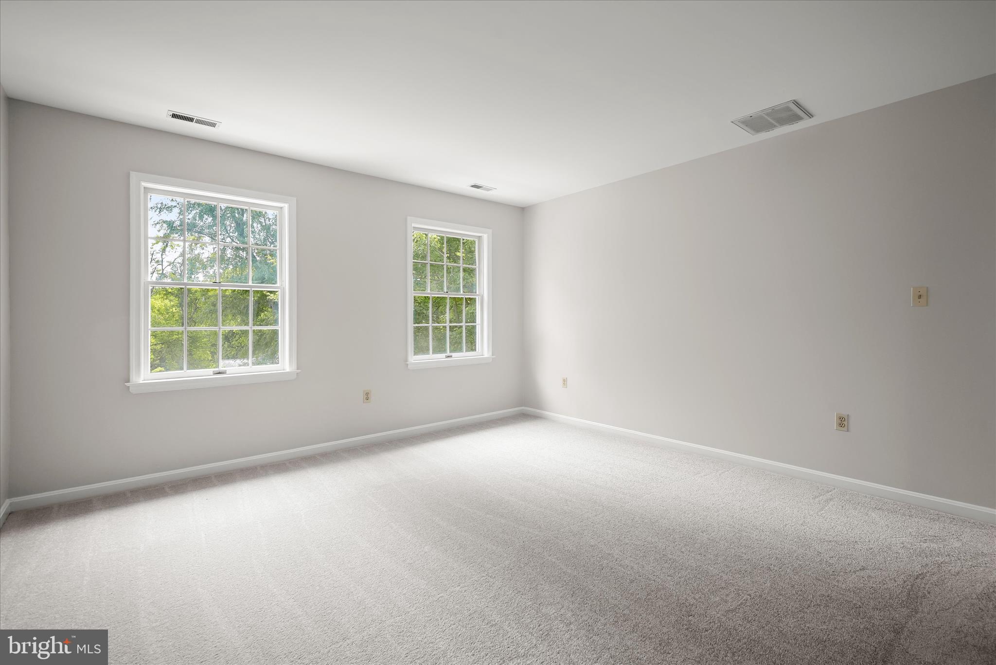 KINGS GRANT - Residential