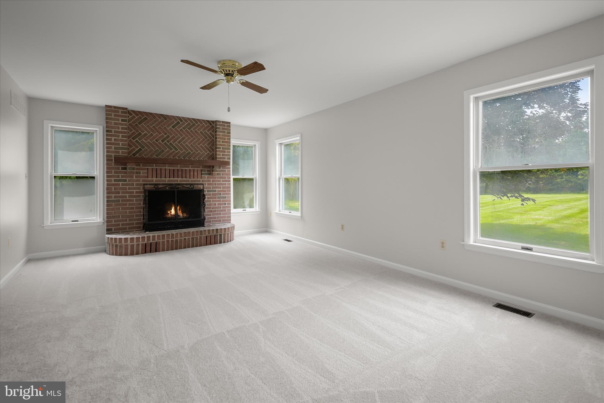 KINGS GRANT - Residential