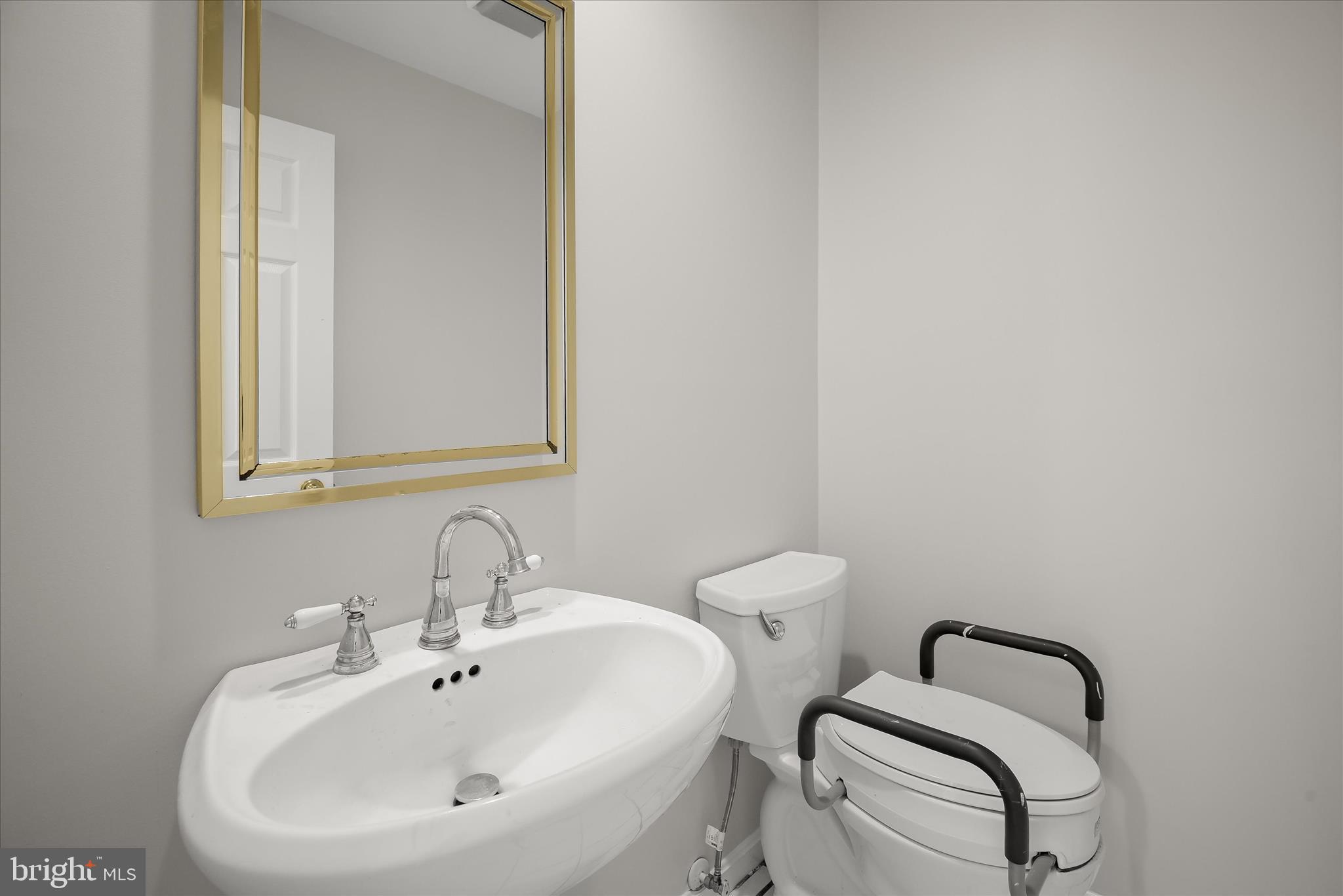 KINGS GRANT - Residential