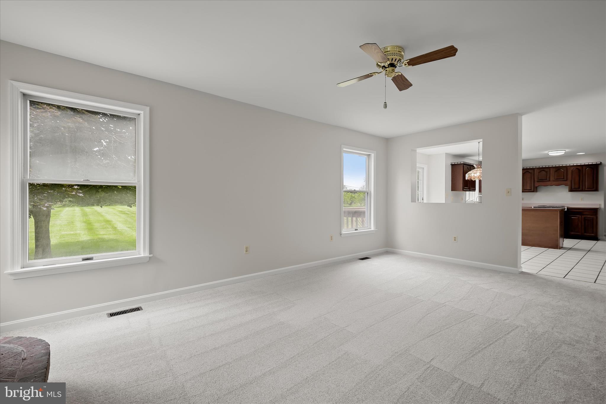 KINGS GRANT - Residential