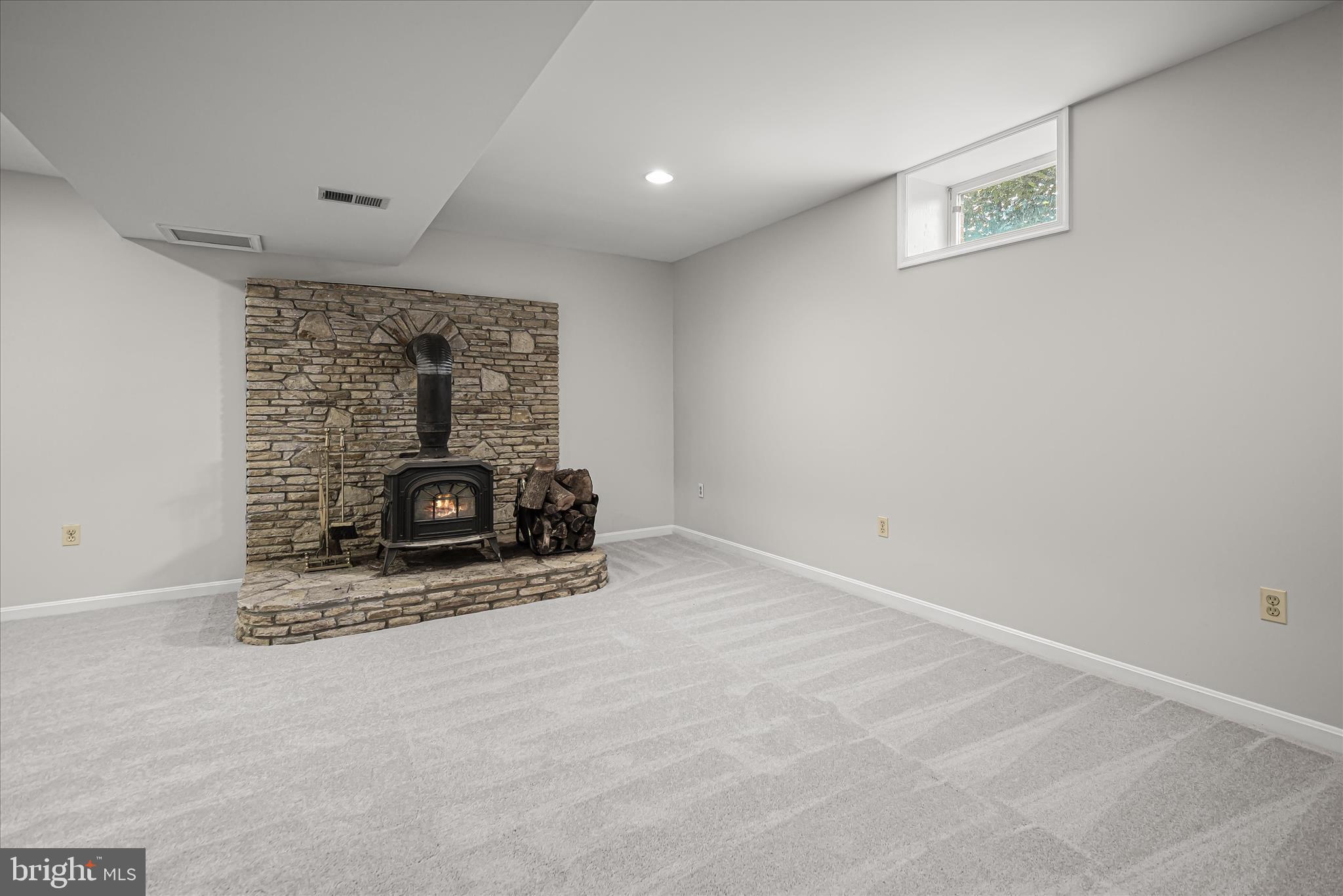 KINGS GRANT - Residential