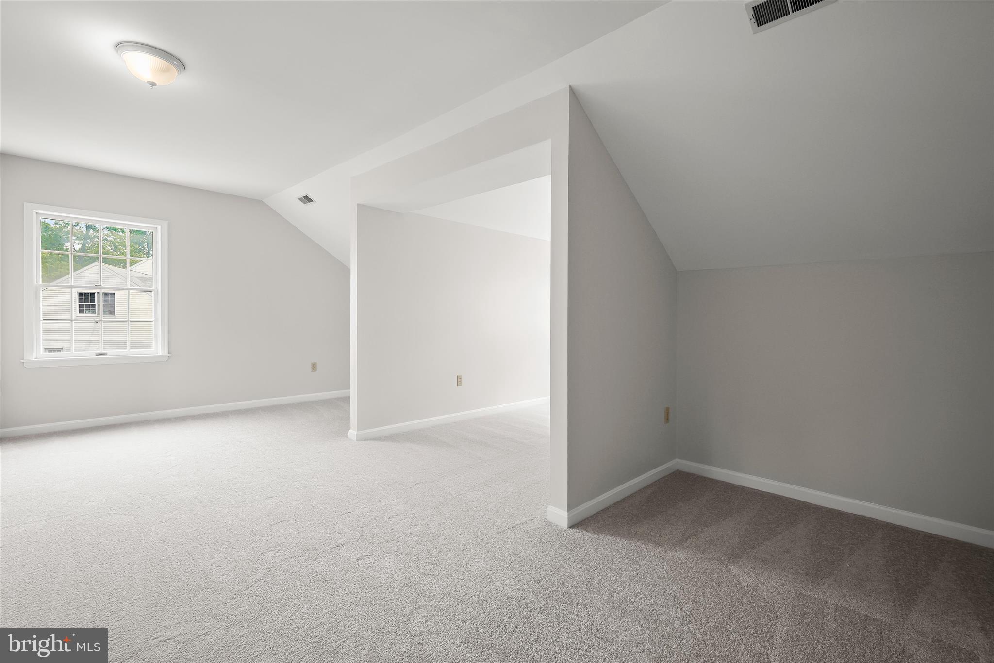 KINGS GRANT - Residential