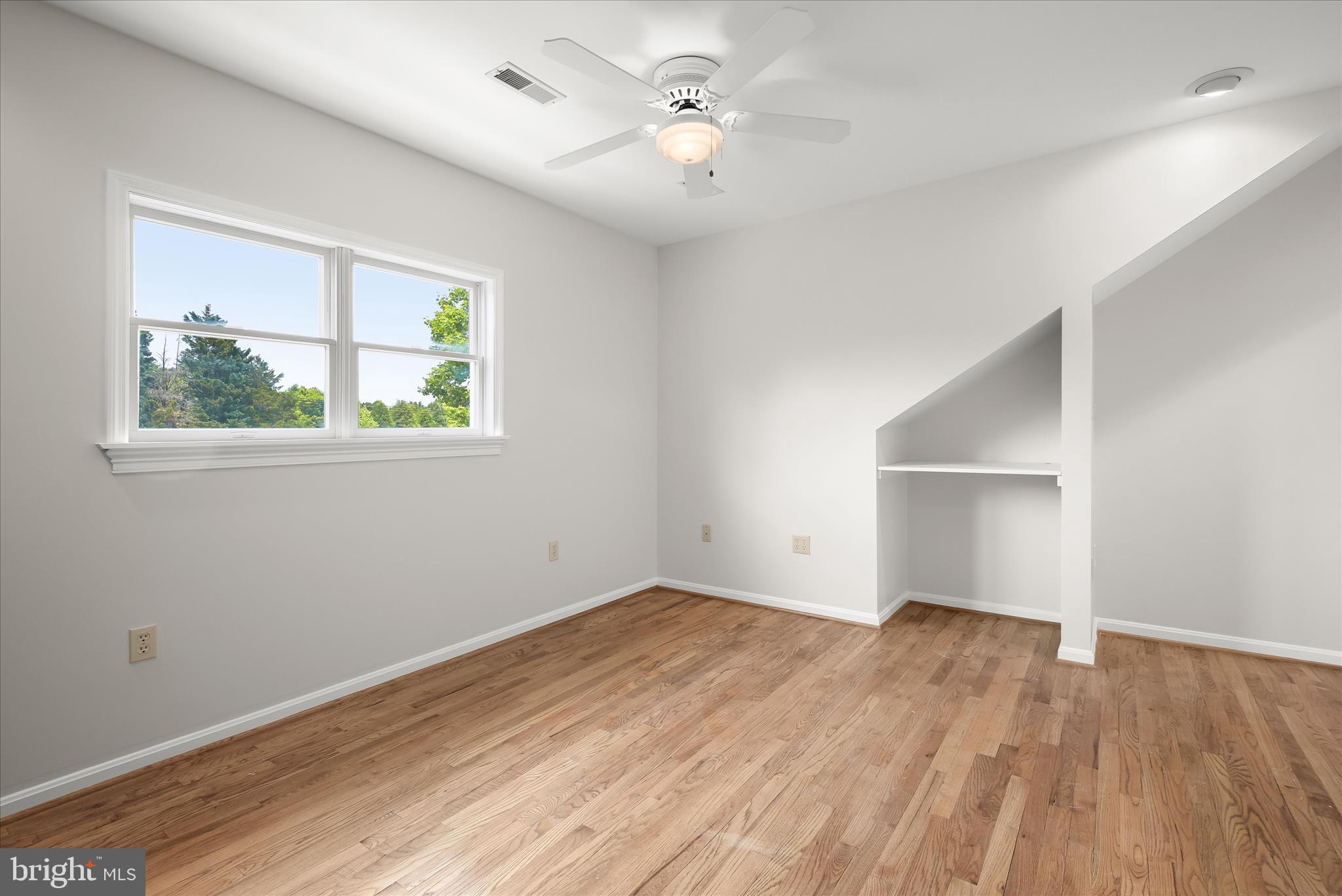 KINGS GRANT - Residential