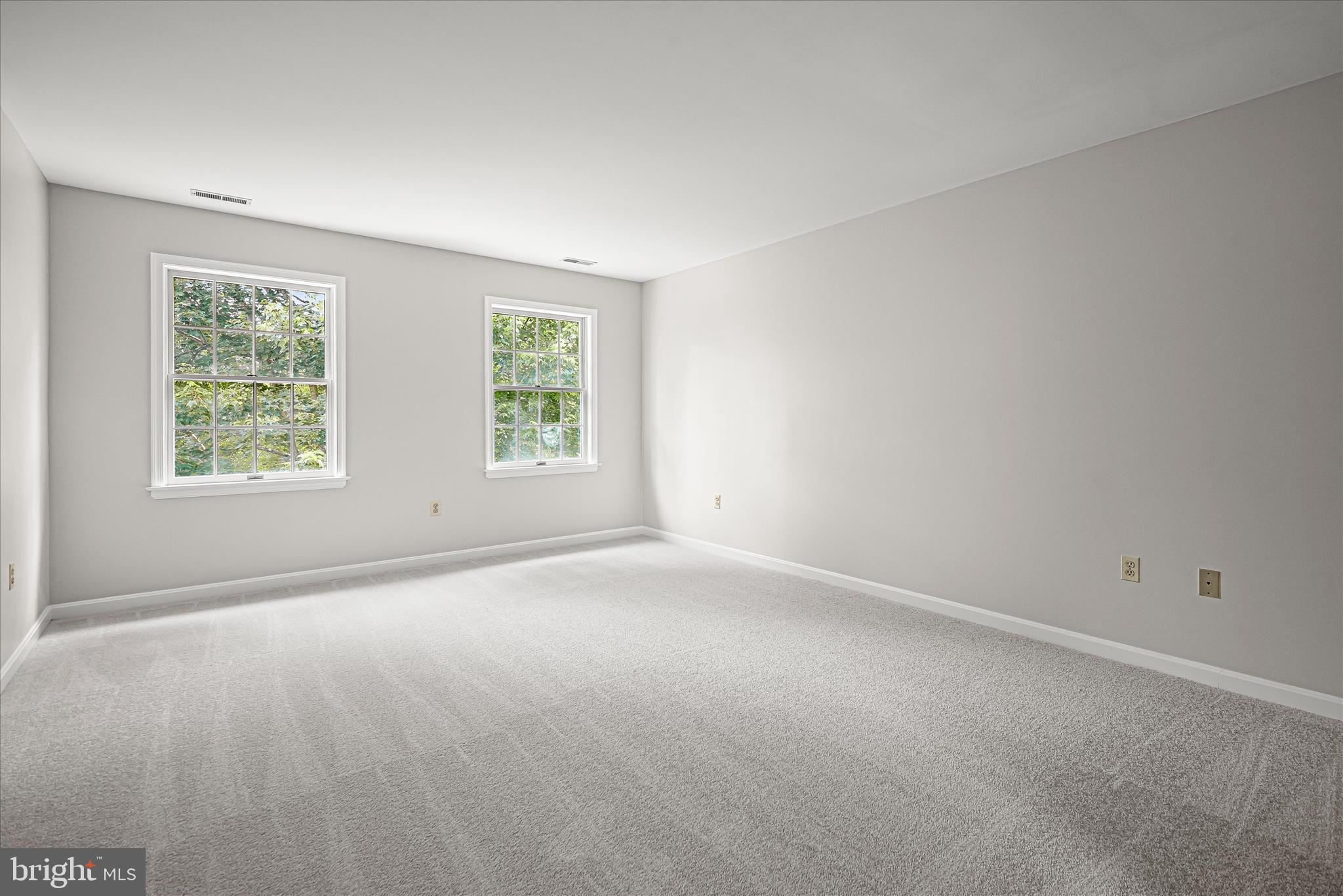 KINGS GRANT - Residential