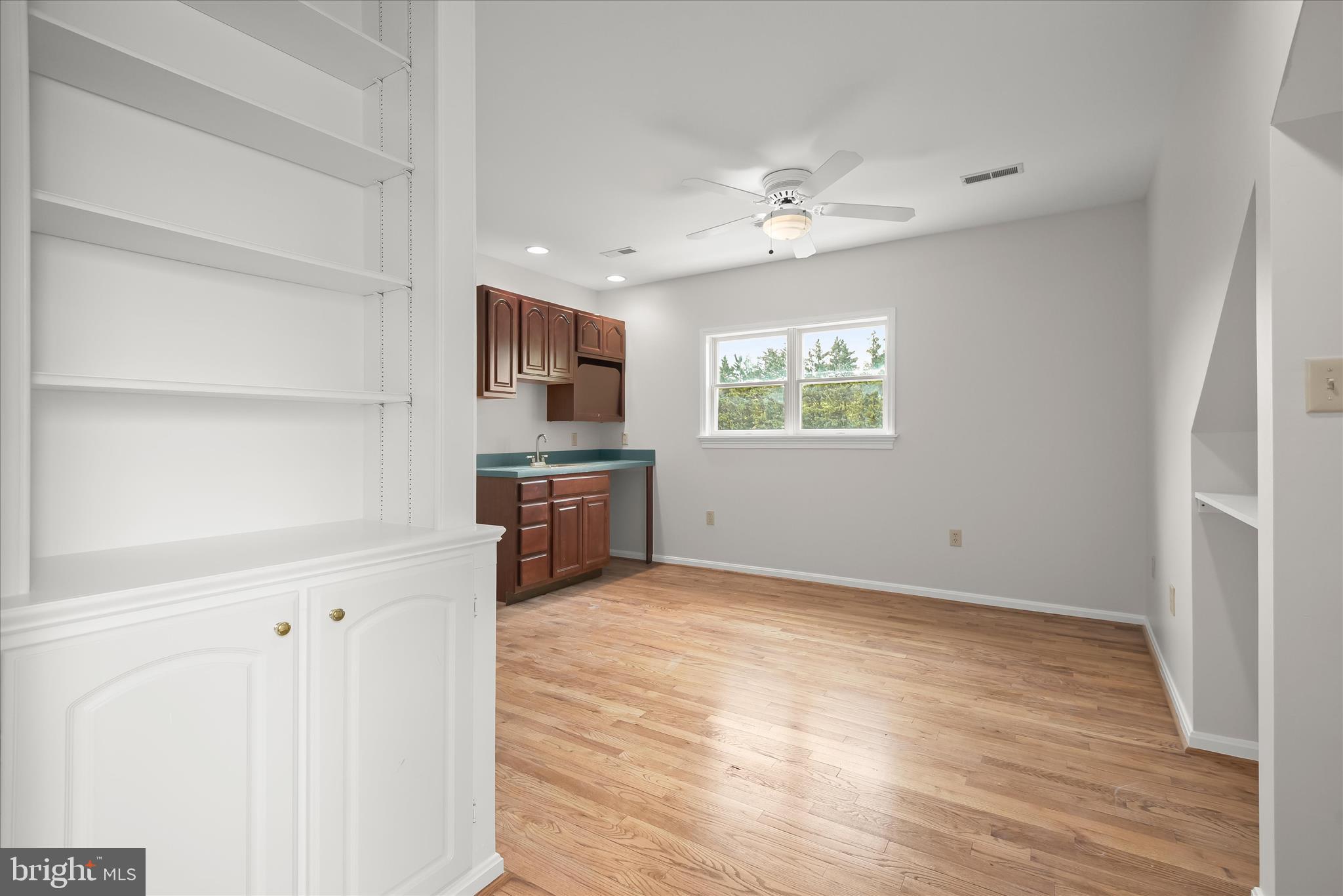 KINGS GRANT - Residential