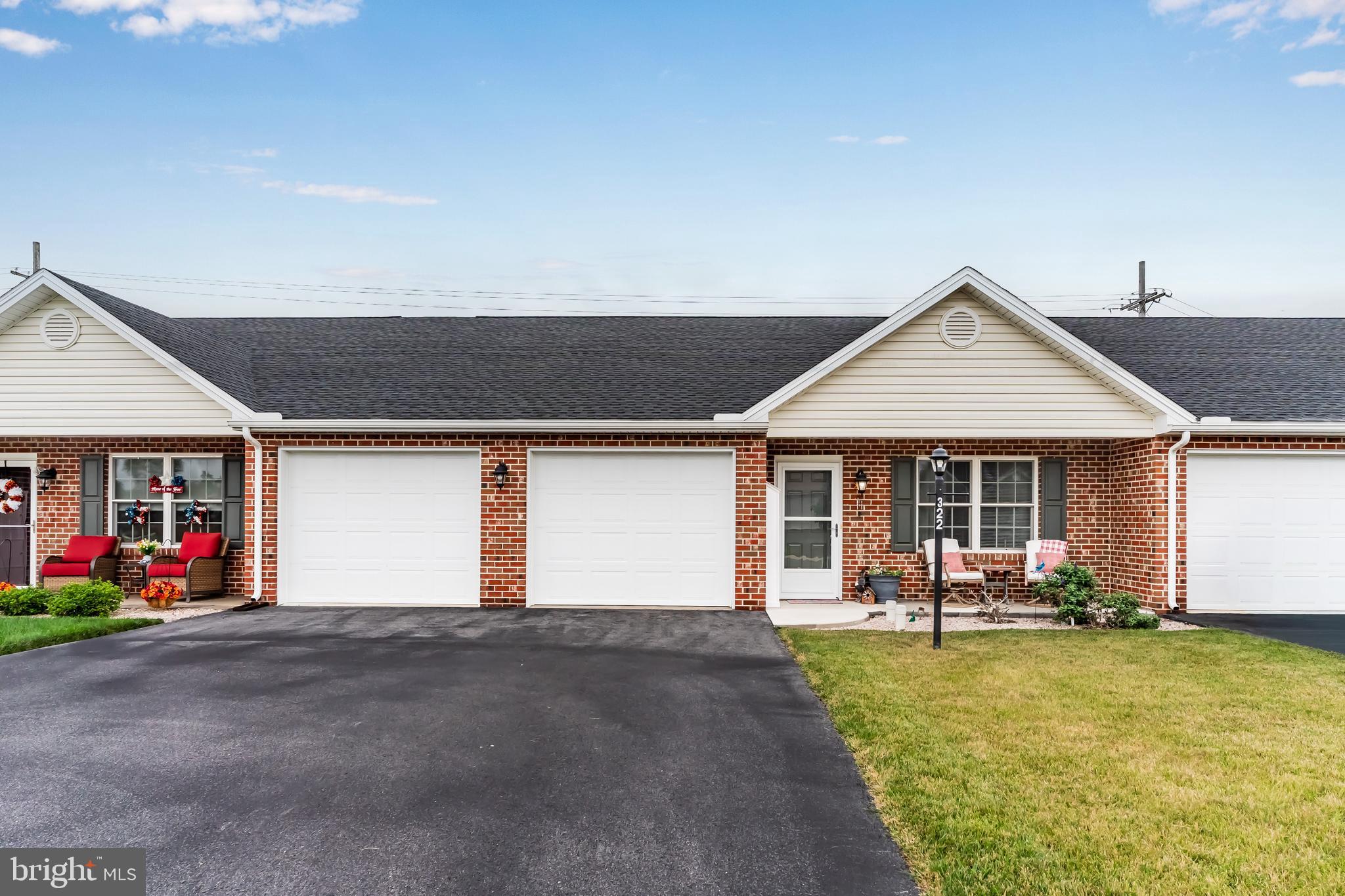 THORNWOOD VILLAGE - Residential