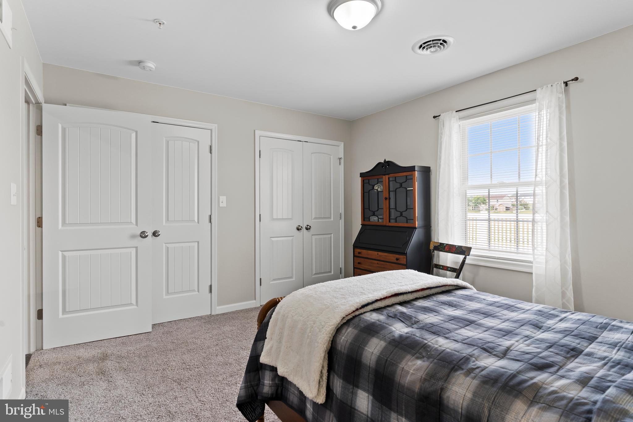 THORNWOOD VILLAGE - Residential