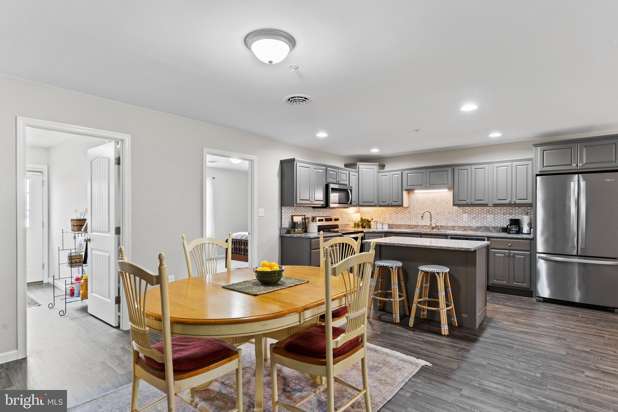 THORNWOOD VILLAGE - Residential