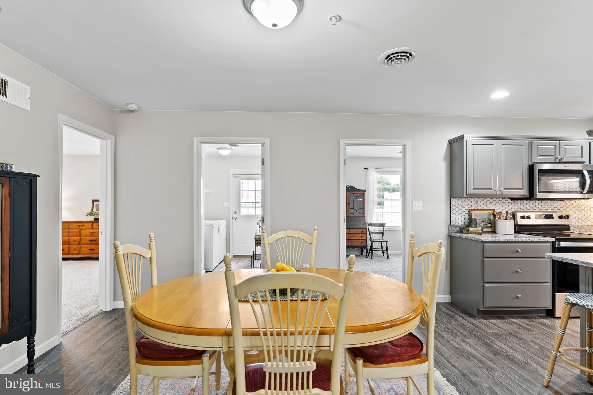 THORNWOOD VILLAGE - Residential