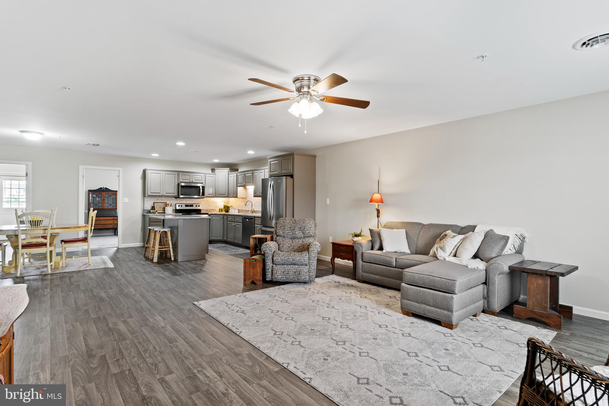 THORNWOOD VILLAGE - Residential