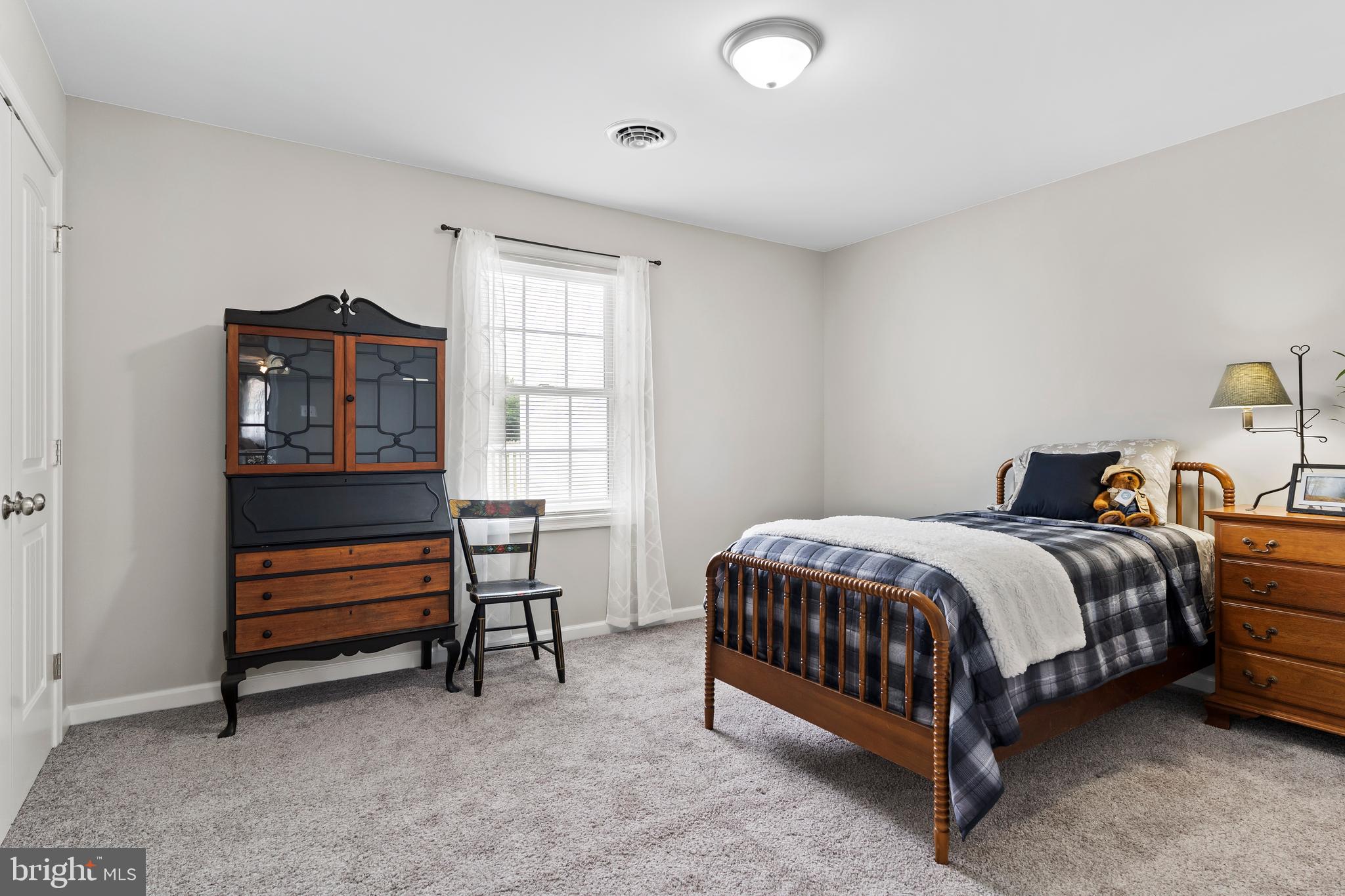 THORNWOOD VILLAGE - Residential