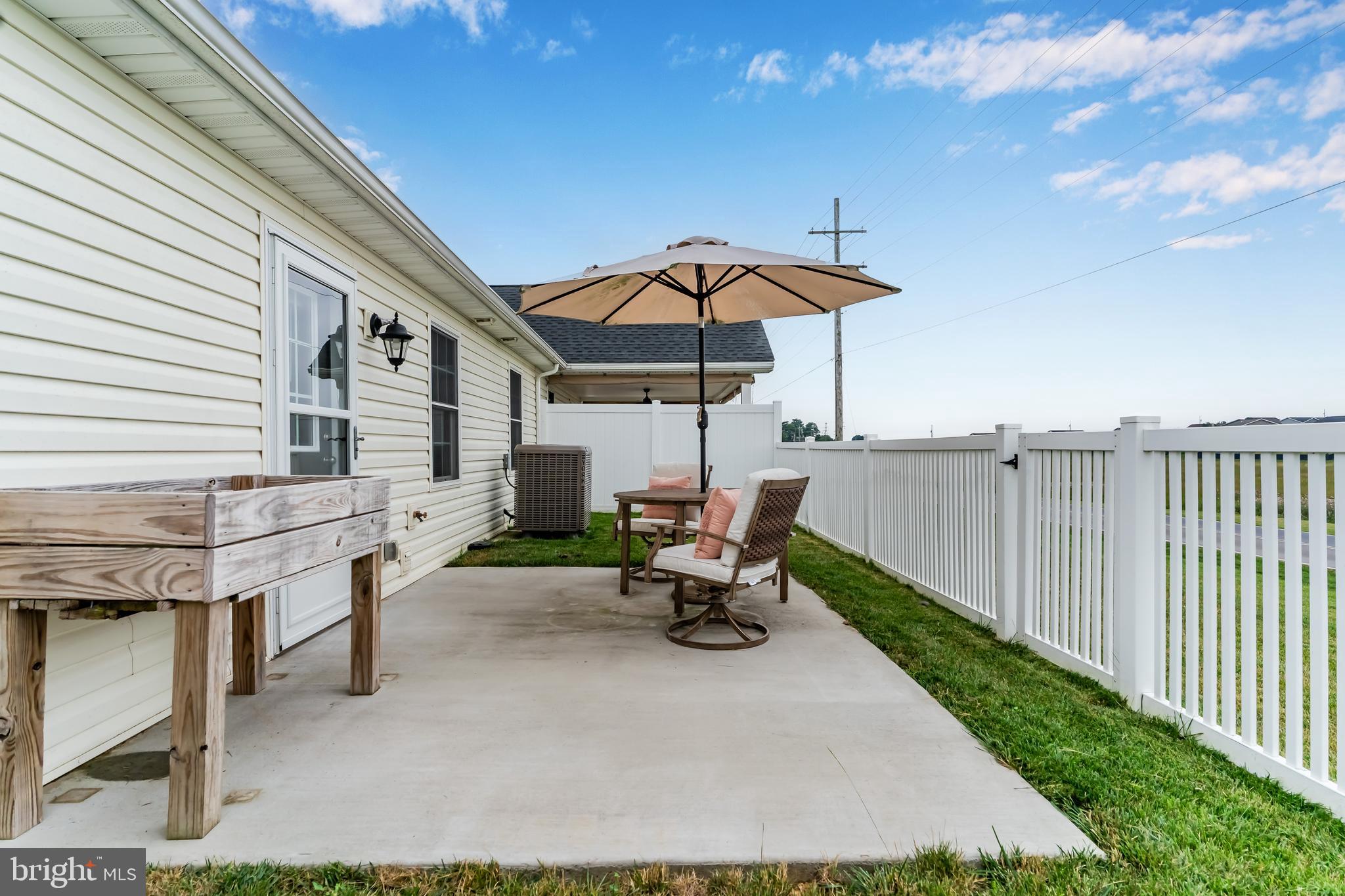 THORNWOOD VILLAGE - Residential