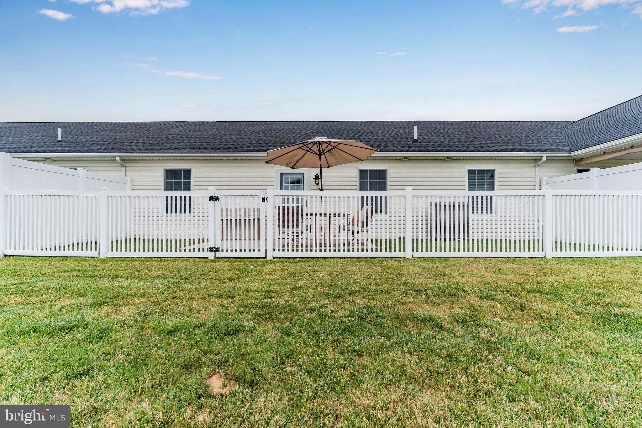 THORNWOOD VILLAGE - Residential