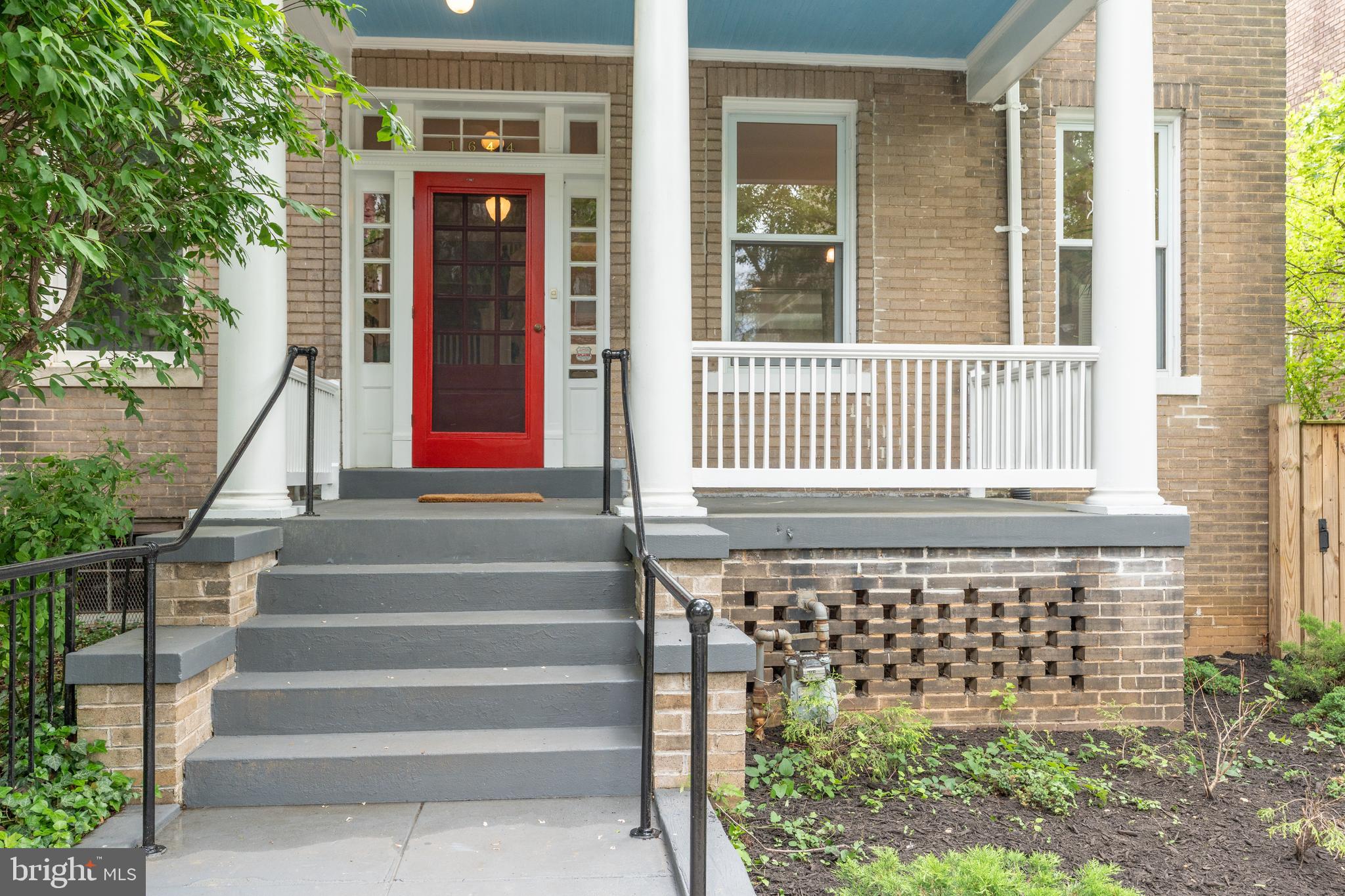 MOUNT PLEASANT - Residential