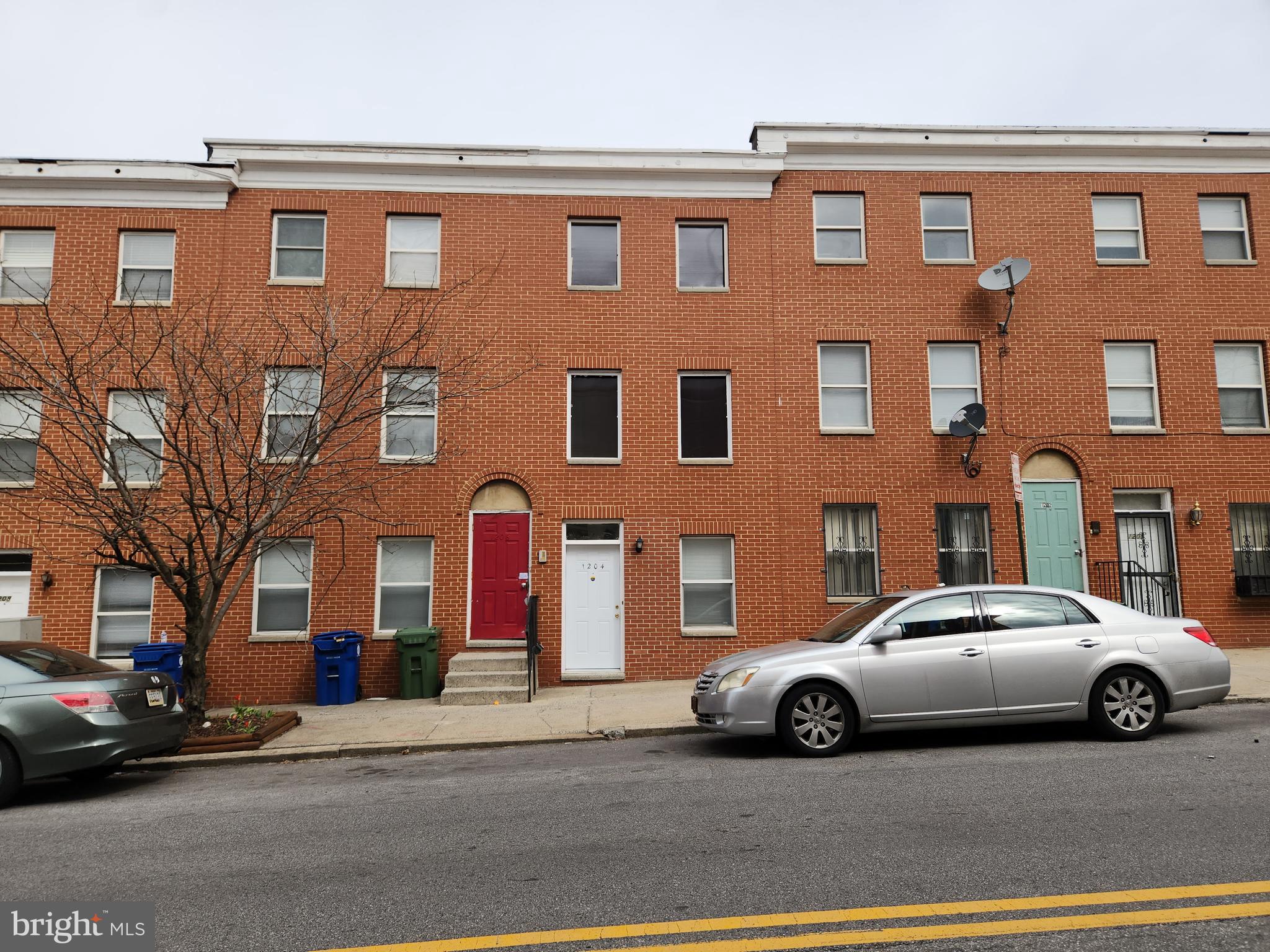 ONLINE AUCTION: This auction takes place on the Ashland Auction Group Website Bidding Platform. Bidding begins 6/3/2026 @ 10:00 AM. Bidding ends 6/5/2026 @ 12:20 PM. List Price is Suggested Opening Bid. Deposit: $10,000.

This single-story ground level condo unit is located in the Sandtown-Winchester neighborhood of Baltimore City. Residents can enjoy the nearby attractions and facilities such as the Lafayette Square Park and Harlem Square Park. The property is vacant. The area has easy access to the major traffic artery, N Fulton Ave, making commuting and city access seamless.