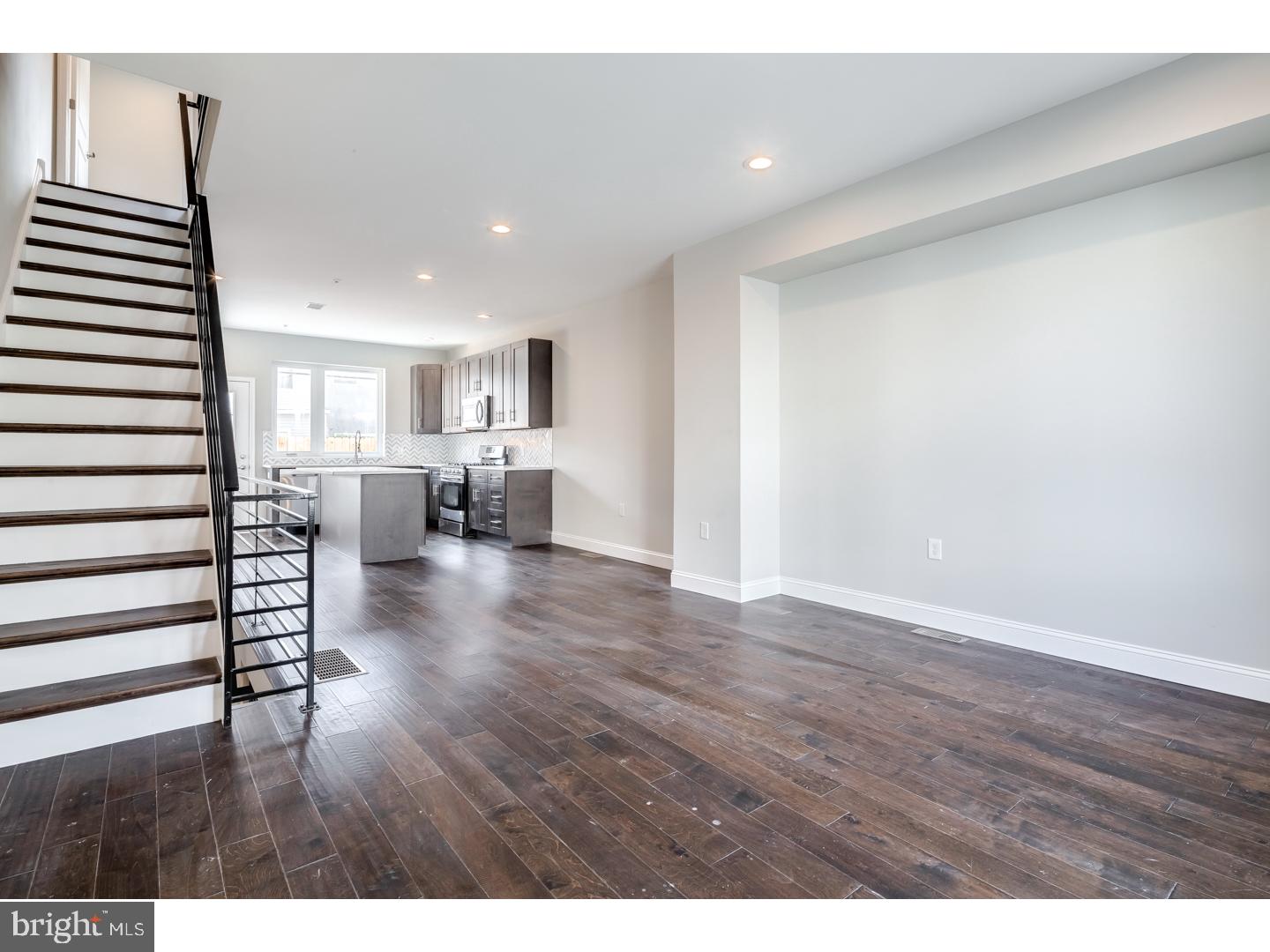 OLDE KENSINGTON - Residential