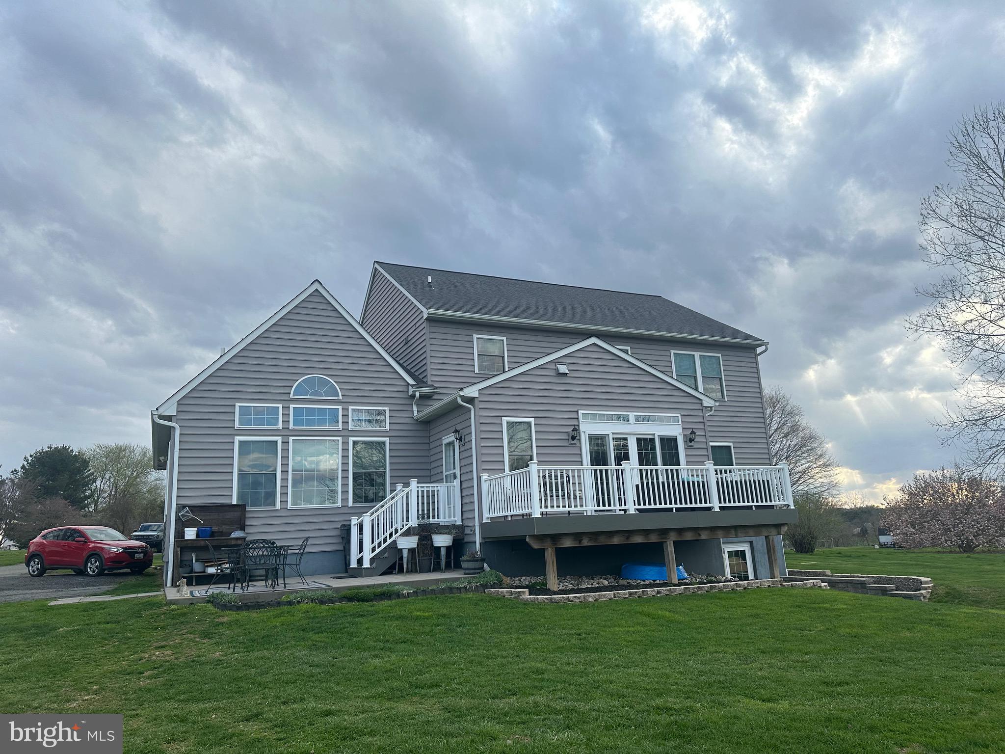 SUNSET KNOLL - Residential