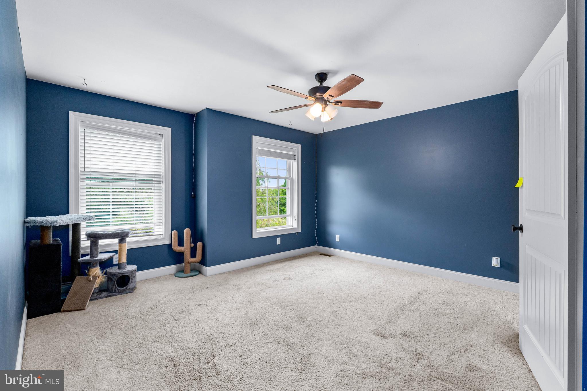 SUNSET KNOLL - Residential