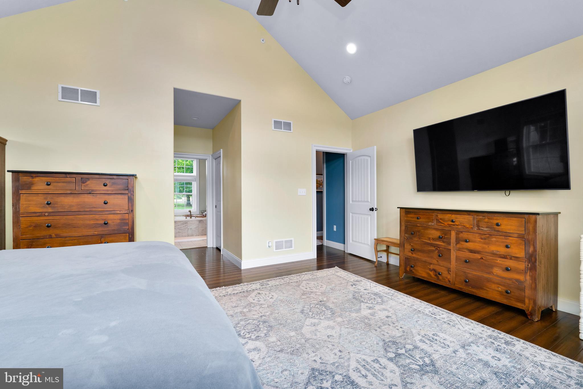 SUNSET KNOLL - Residential