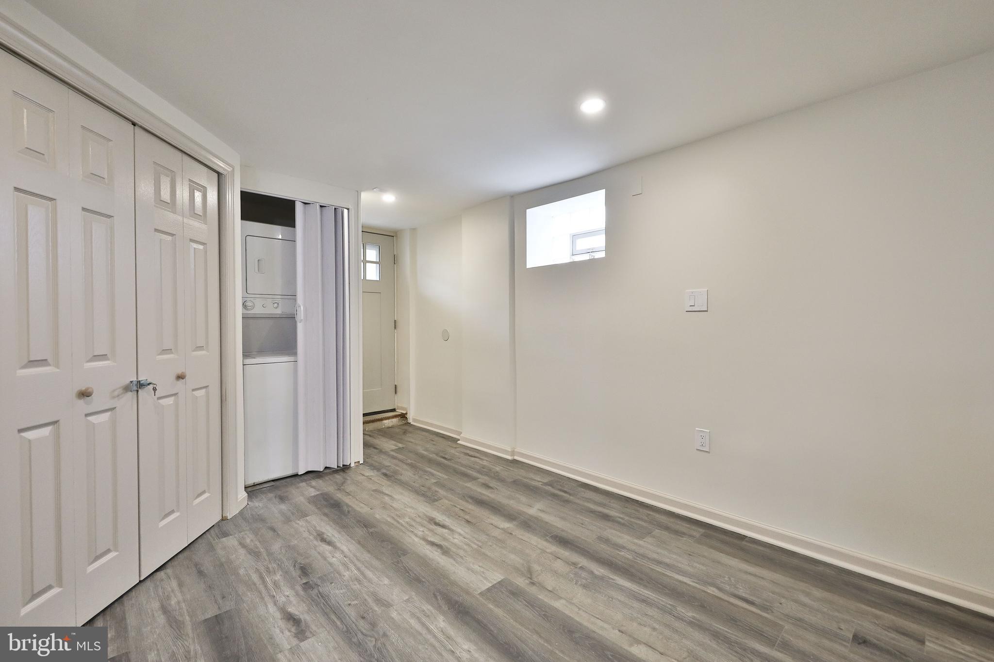 ROCKLEDGE - Residential Lease