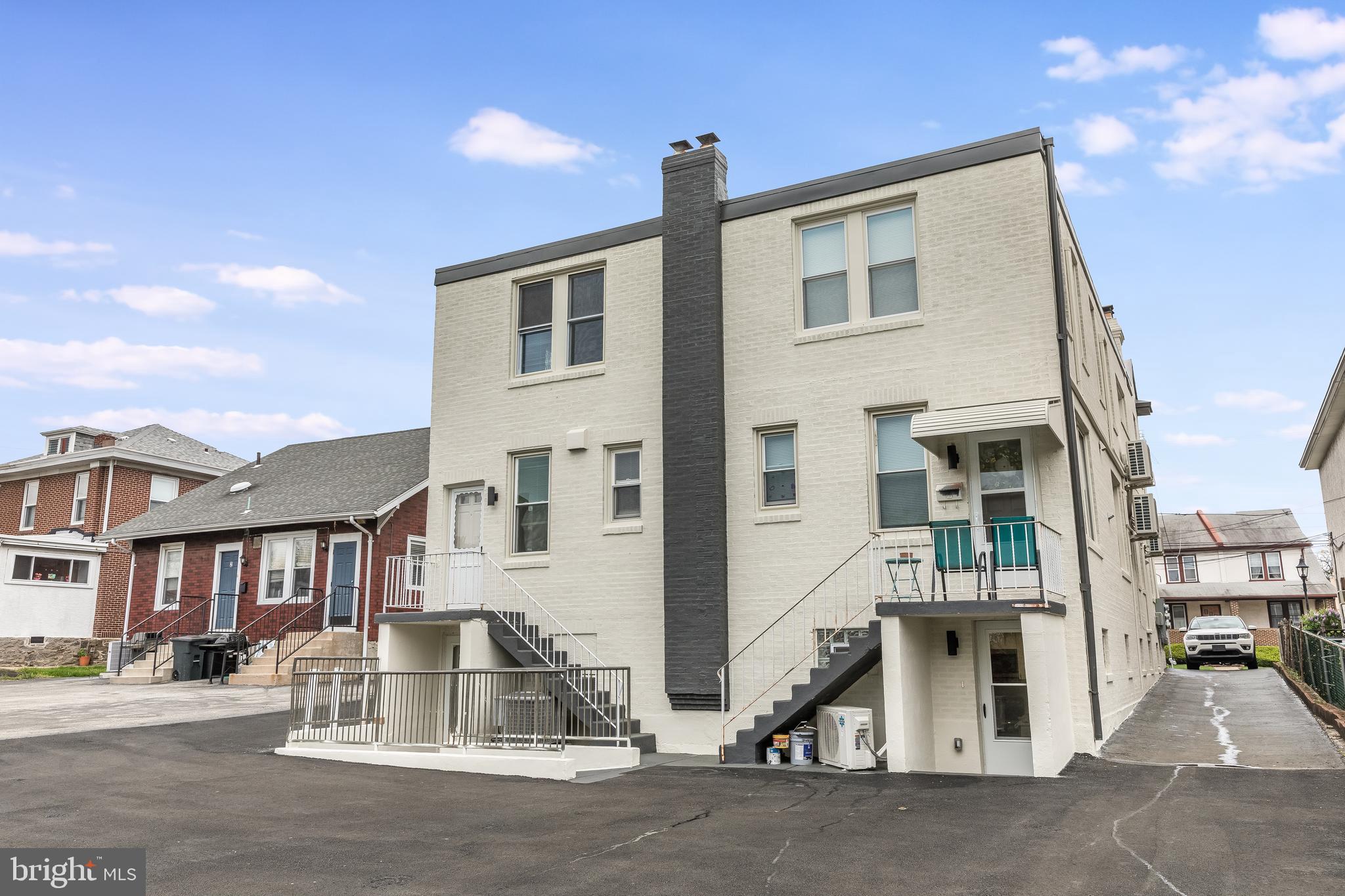ROCKLEDGE - Residential Lease