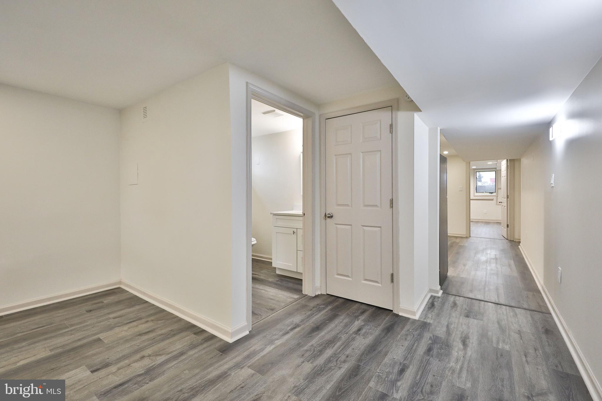 ROCKLEDGE - Residential Lease