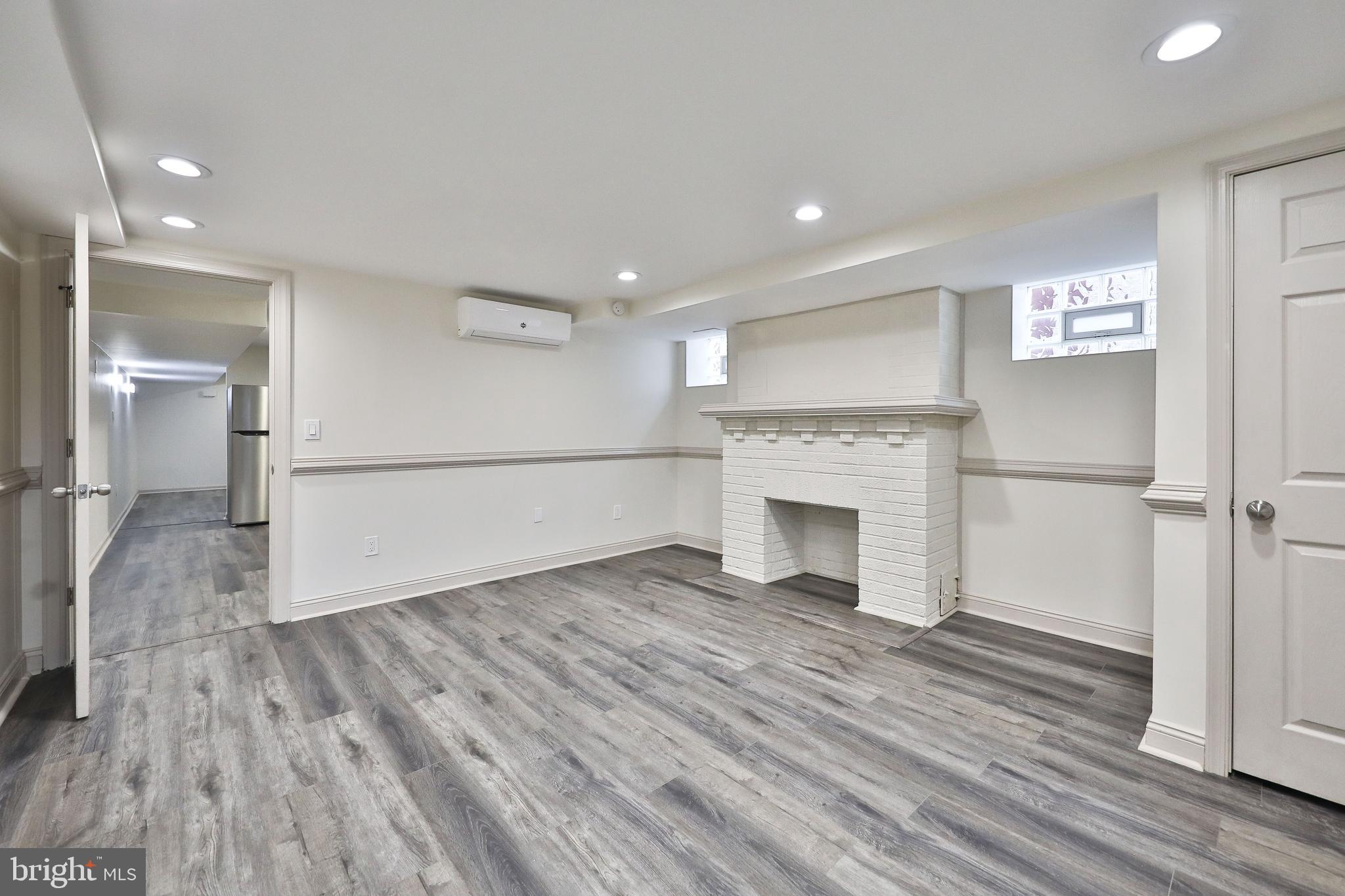 ROCKLEDGE - Residential Lease